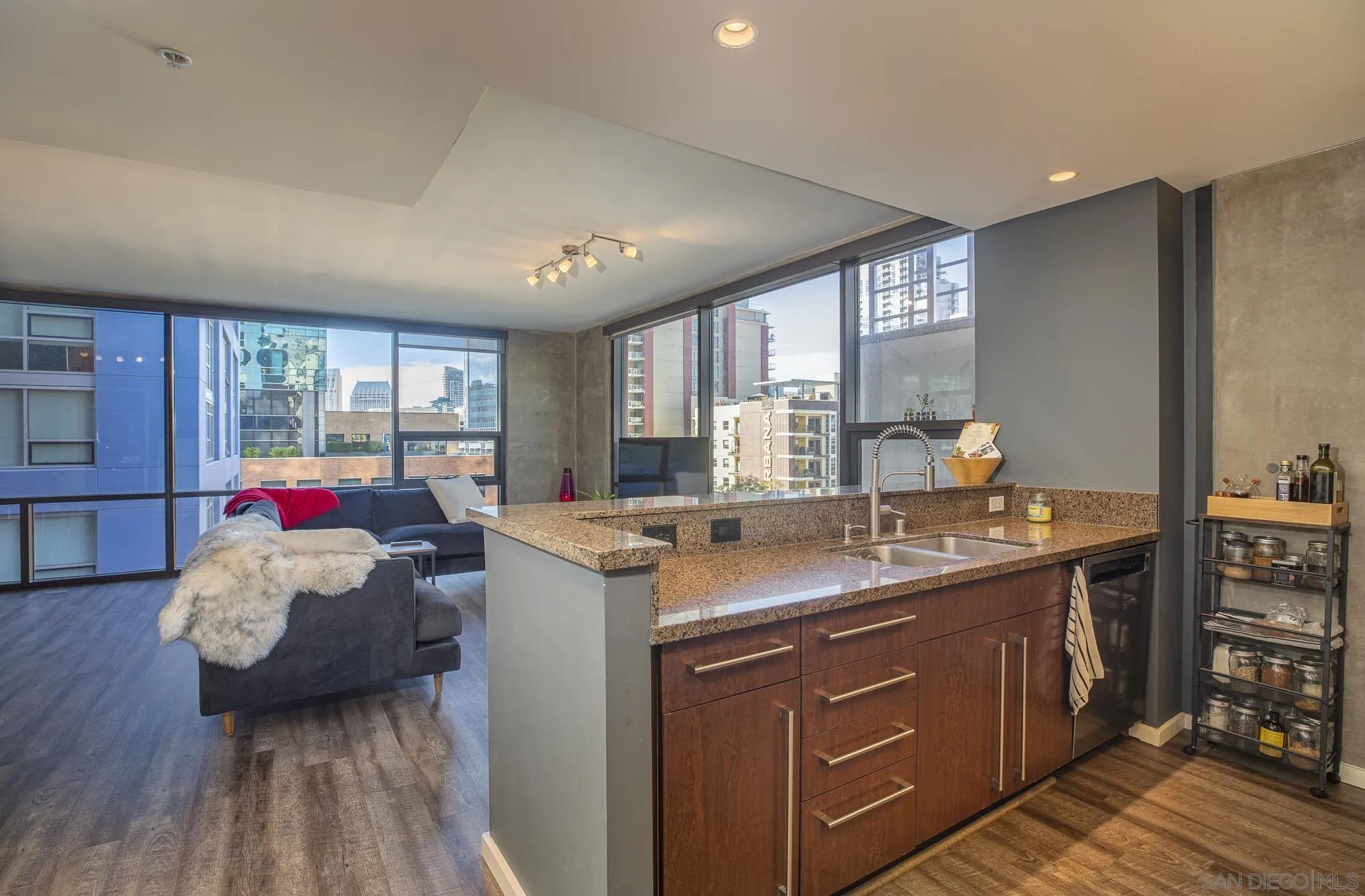 350 11th Ave Unit 630