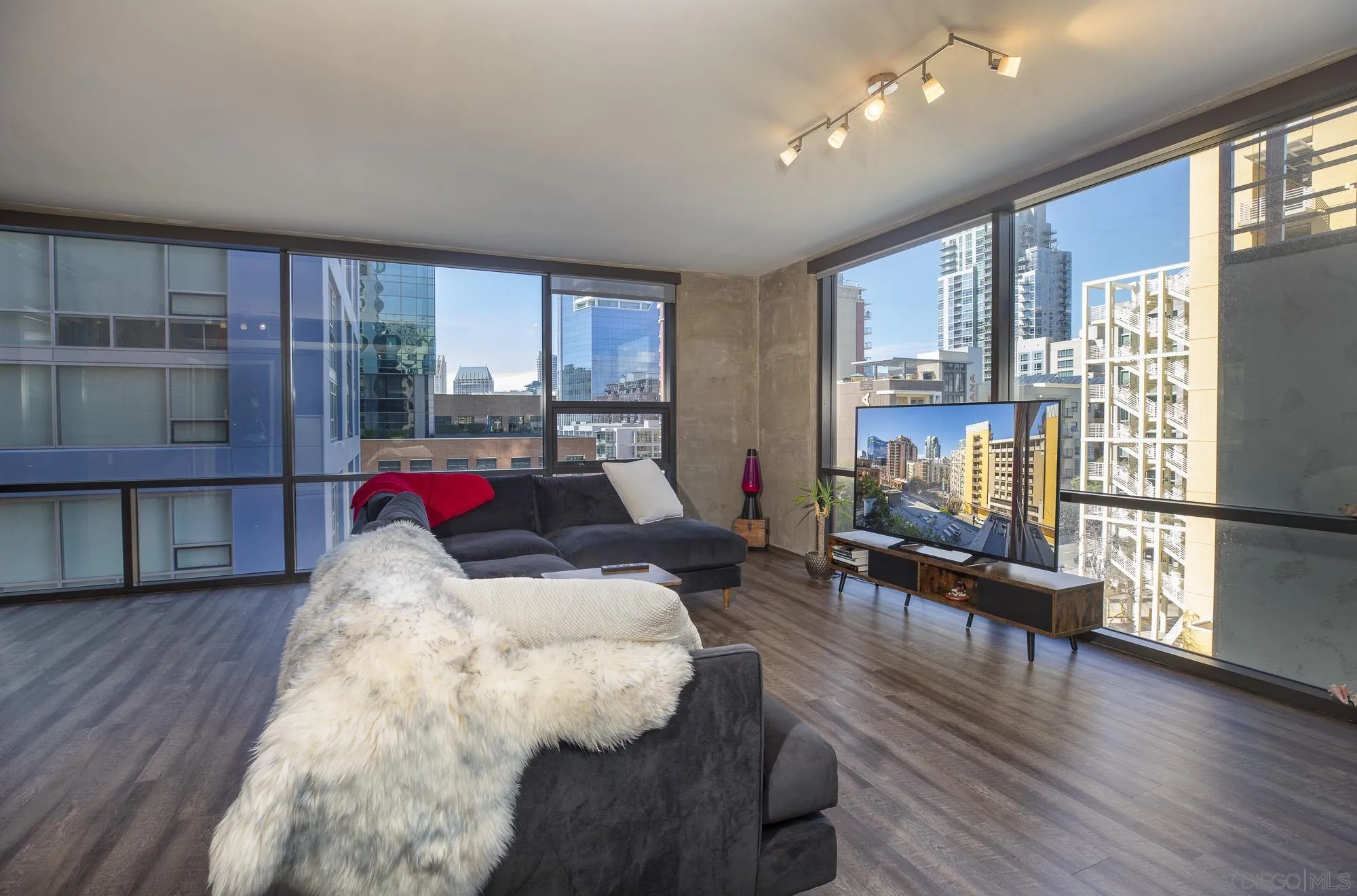 350 11th Ave Unit 630