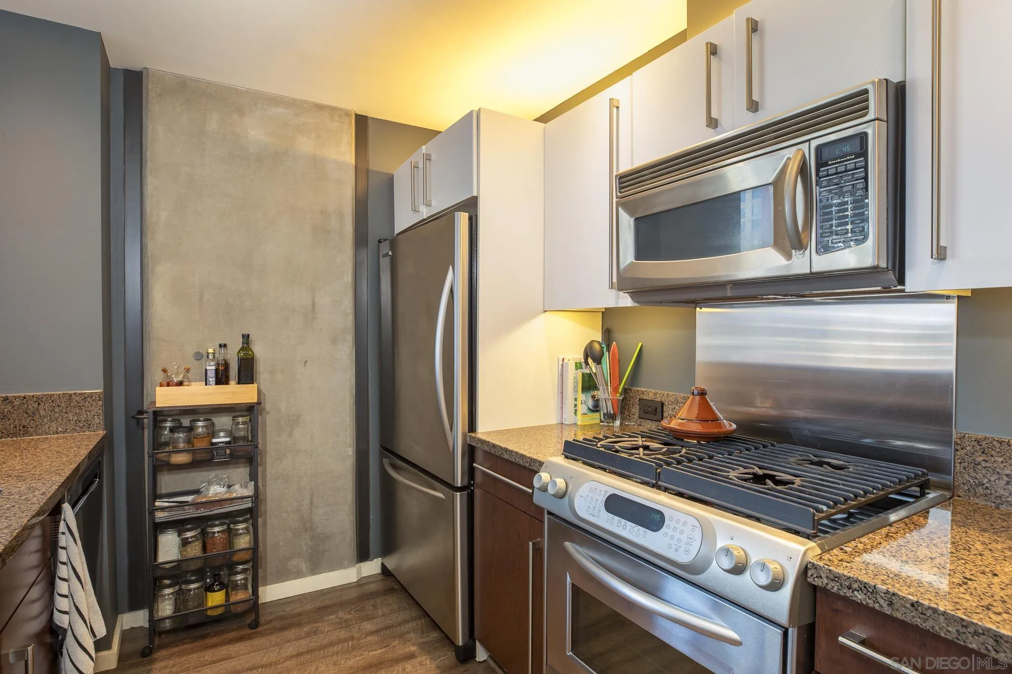 350 11th Ave Unit 630