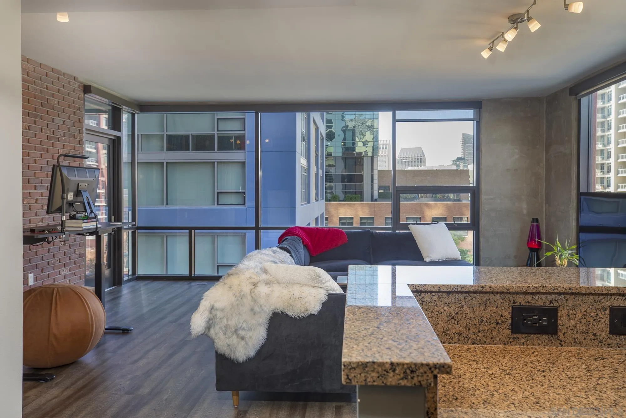 350 11th Ave Unit 630
