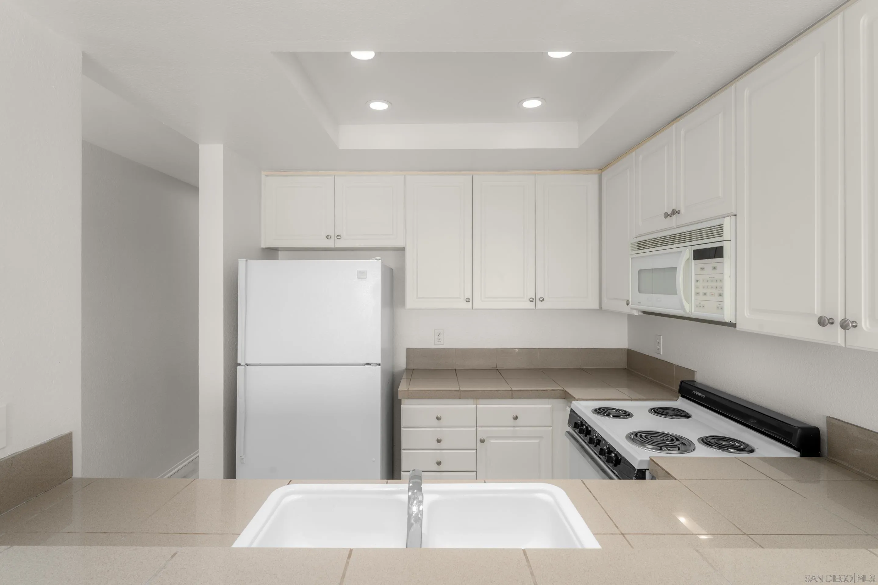 2235 Linwood Street Unit A6