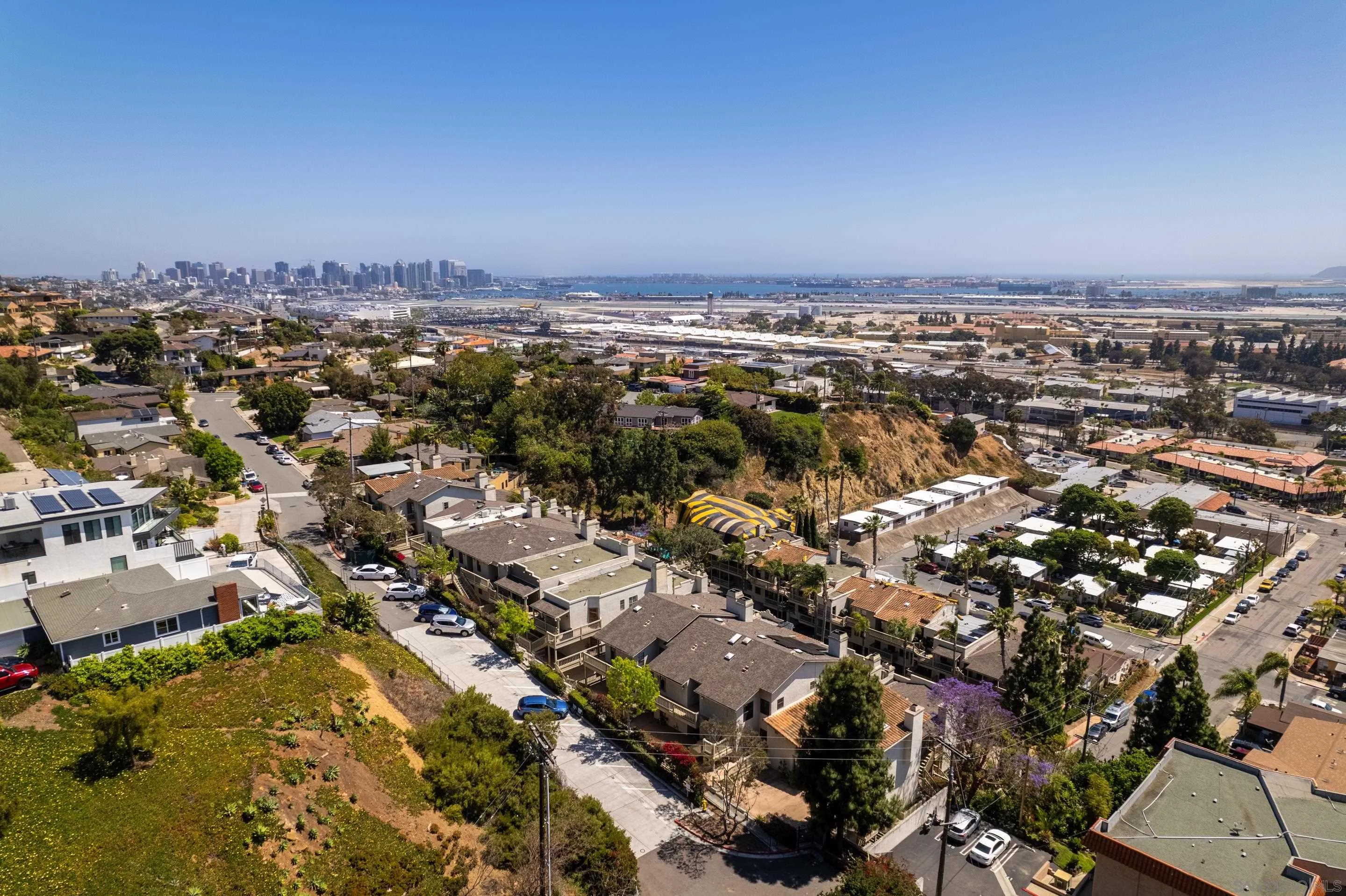 2235 Linwood Street Unit A6
