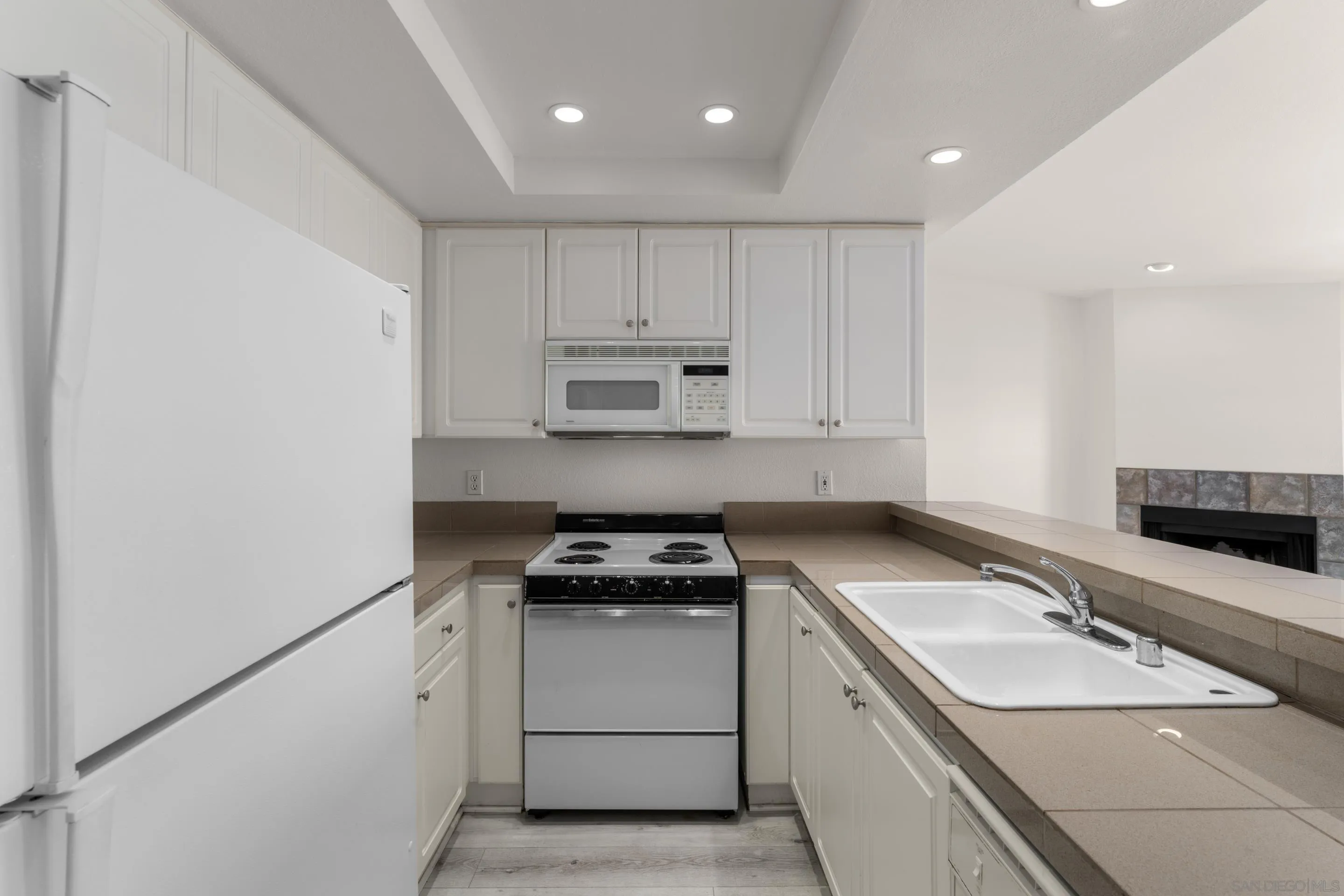 2235 Linwood Street Unit A6