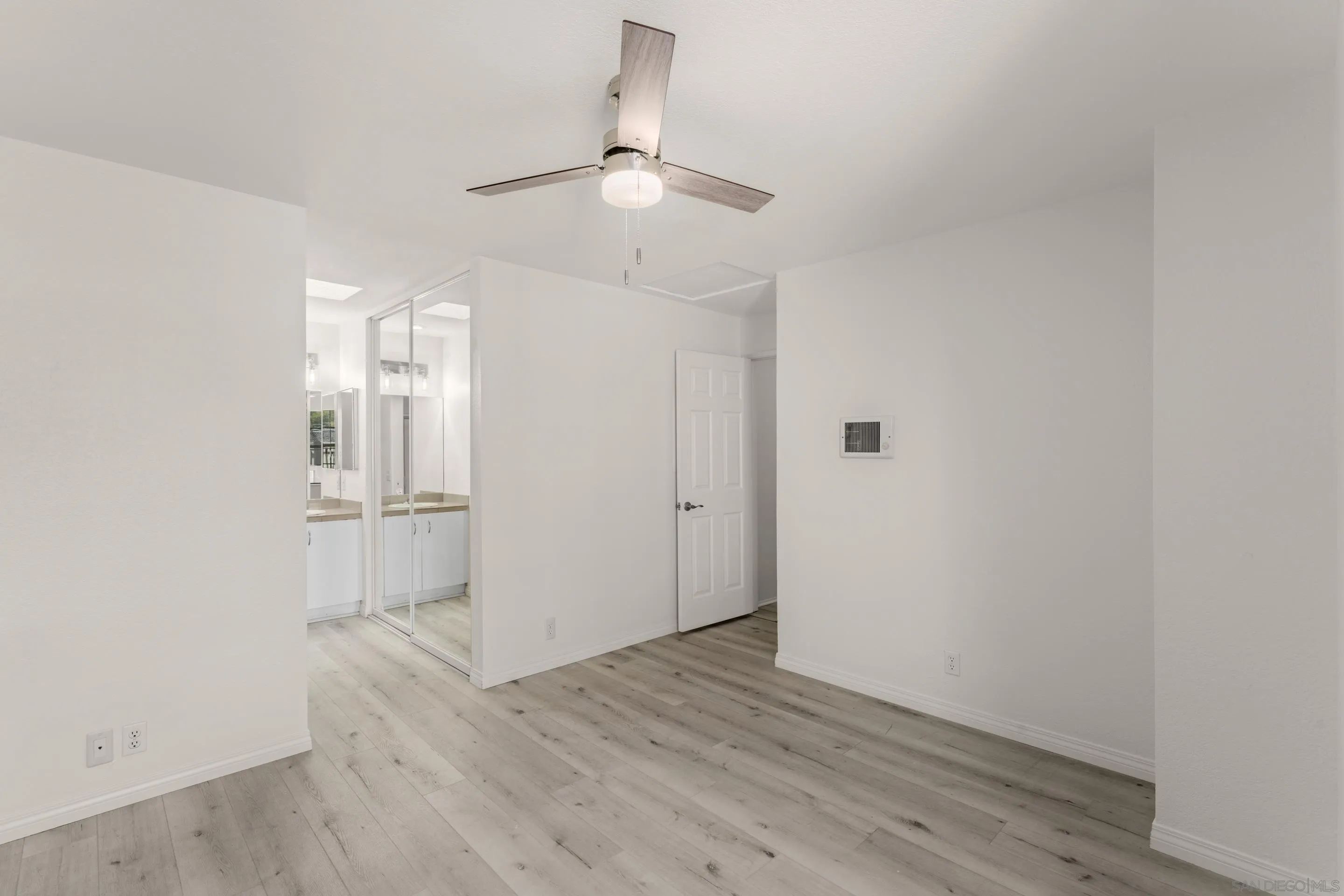 2235 Linwood Street Unit A6