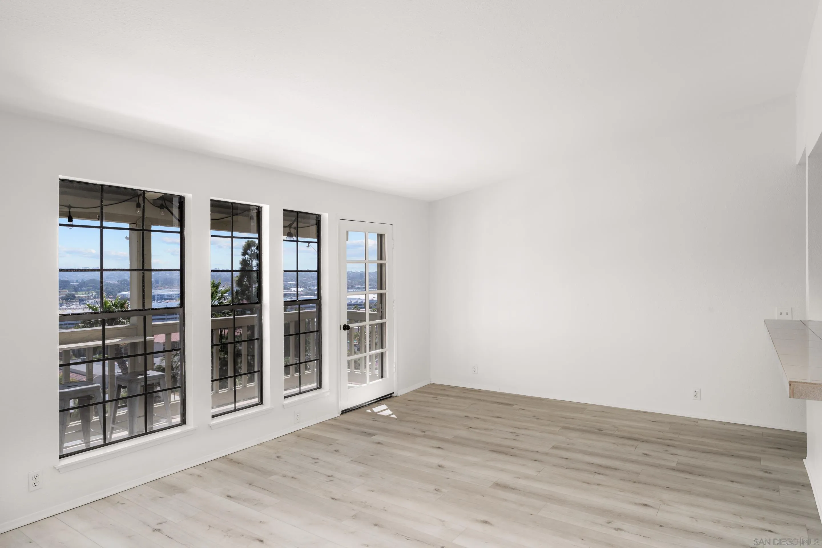 2235 Linwood Street Unit A6