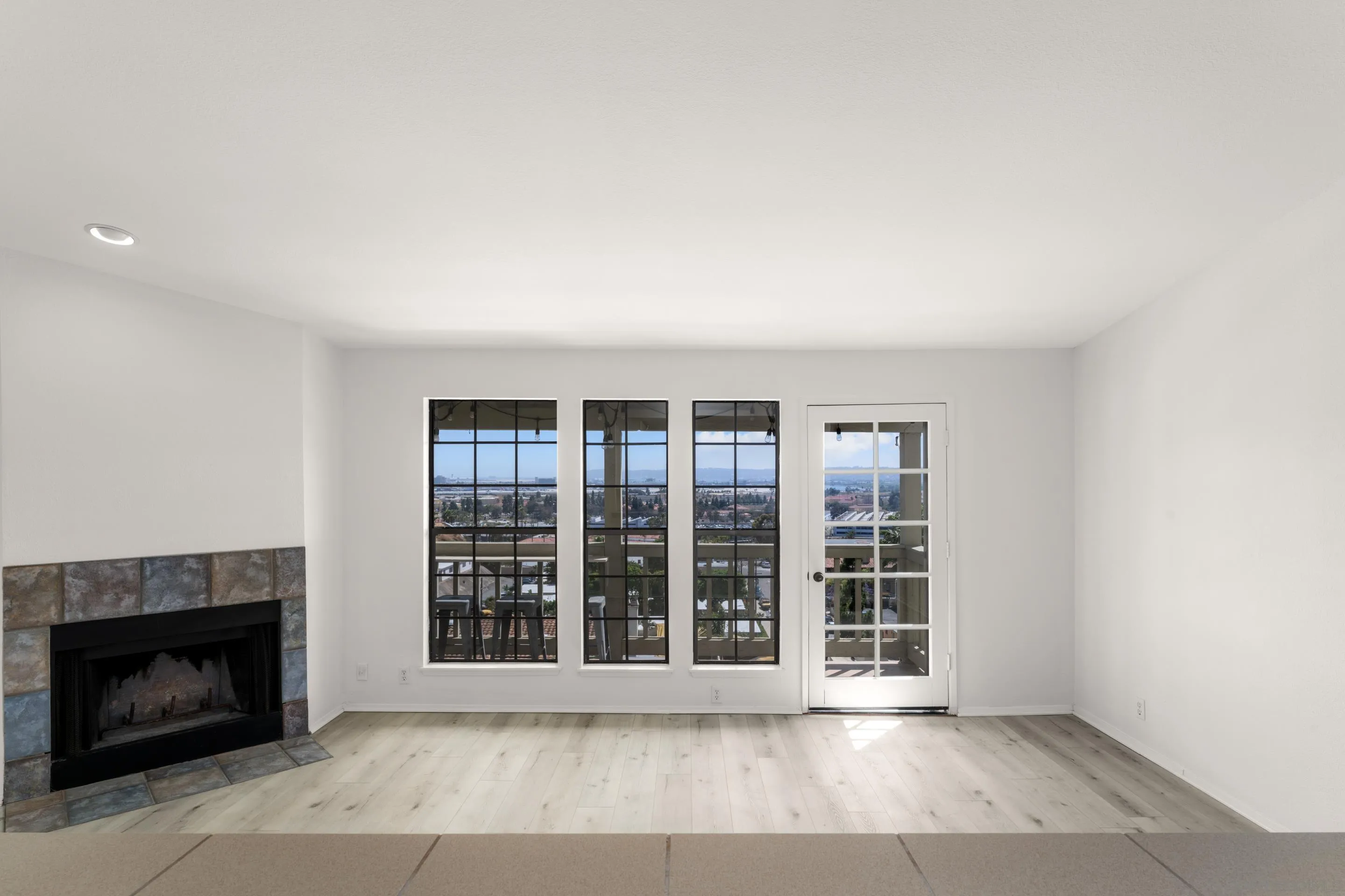 2235 Linwood Street Unit A6