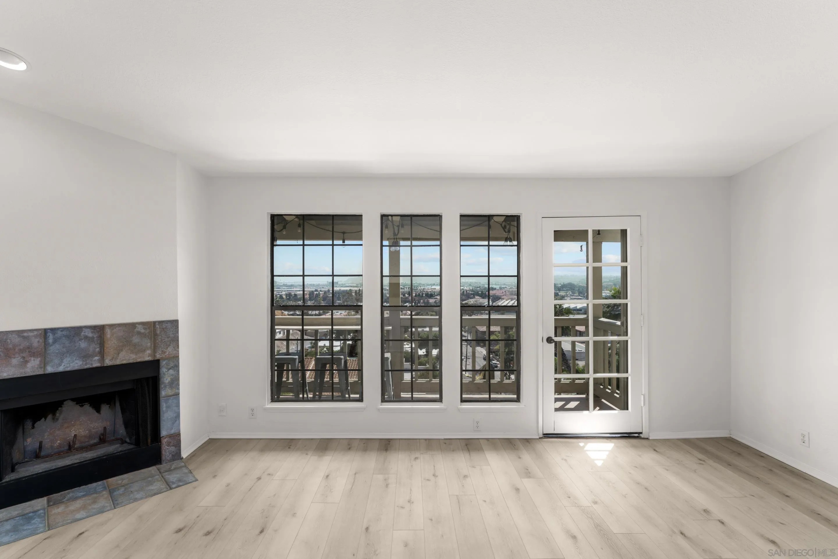 2235 Linwood Street Unit A6