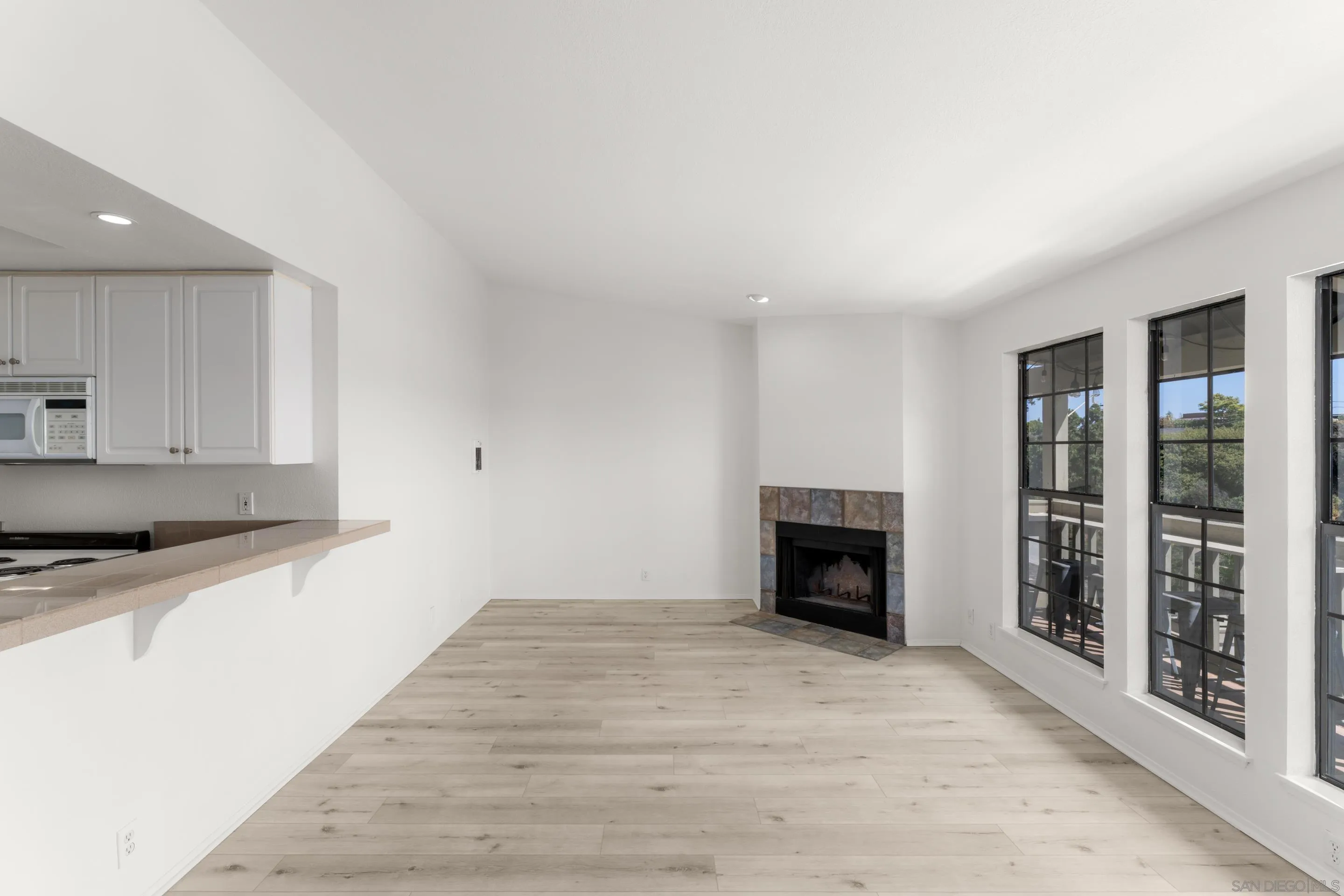 2235 Linwood Street Unit A6