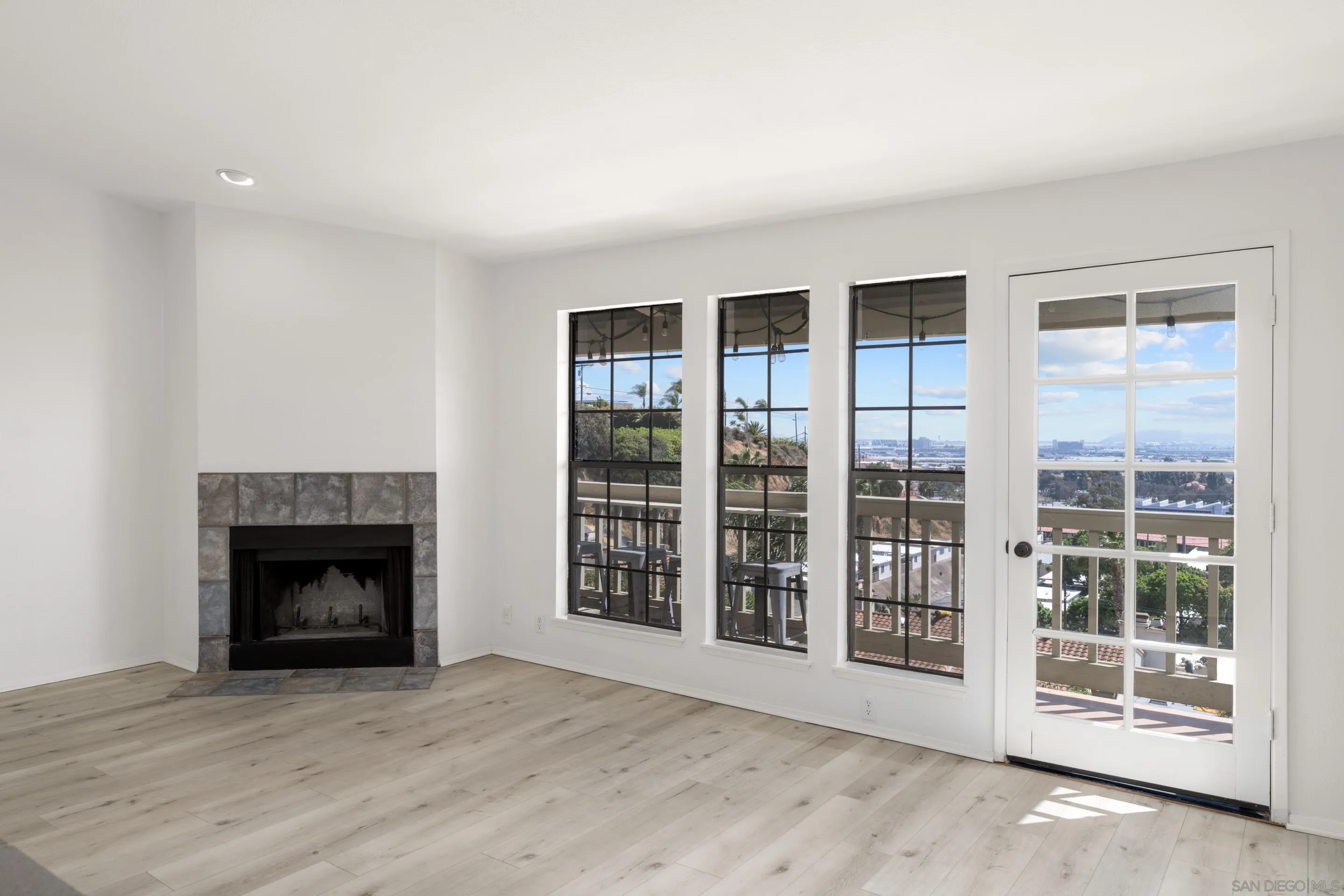 2235 Linwood Street Unit A6