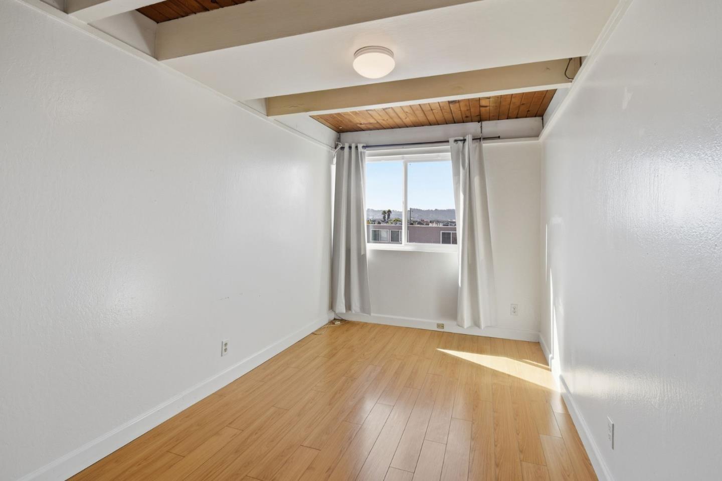 576 Sylvan Street 20