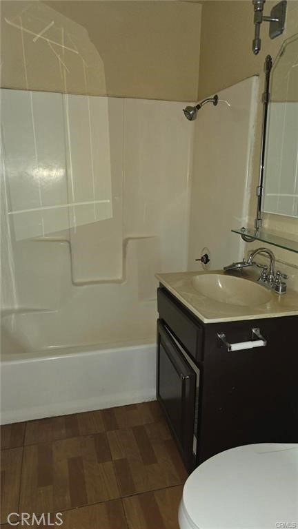 308 N Millard 314