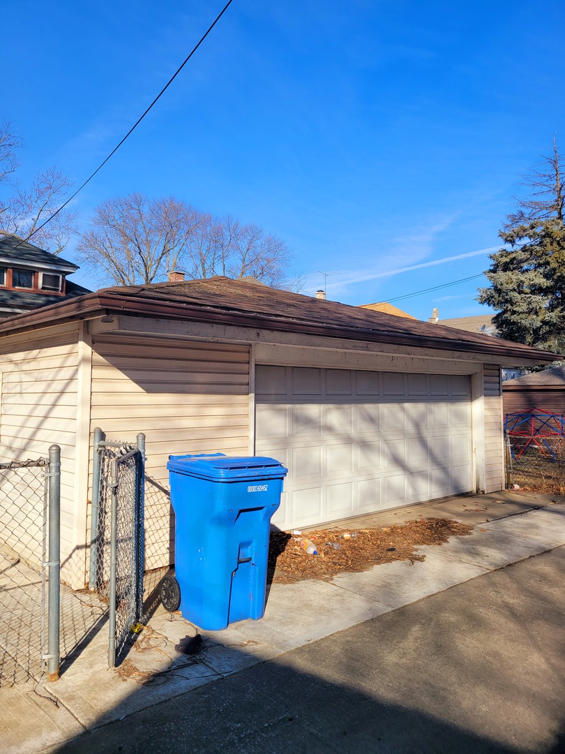 8633 S Marquette Avenue