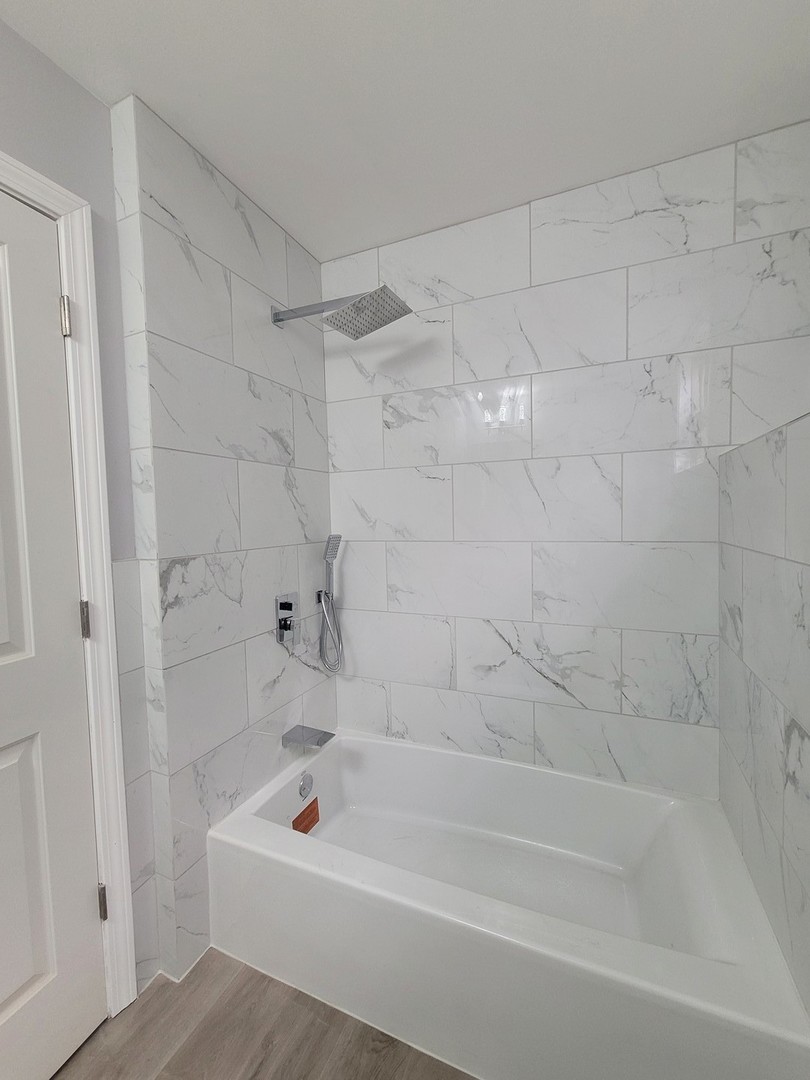826 E 89TH Street