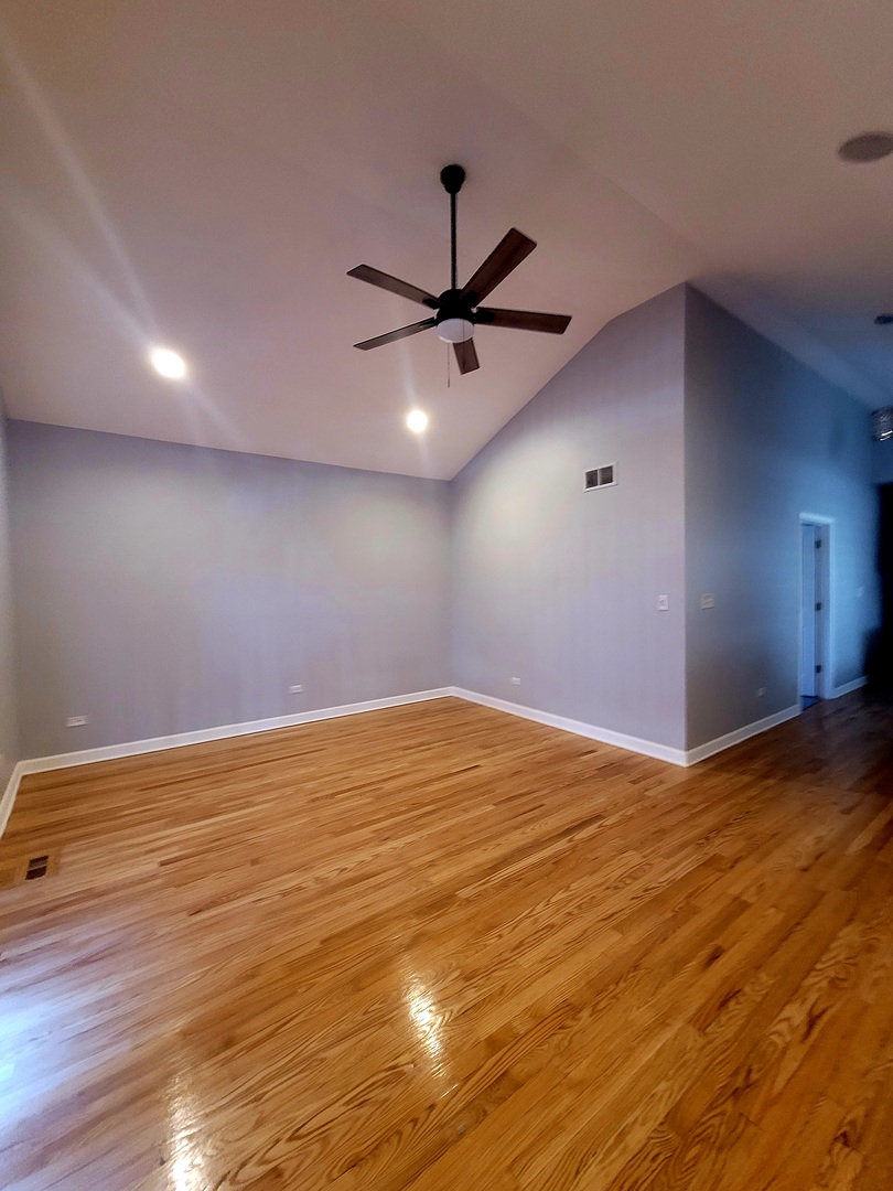 826 E 89TH Street