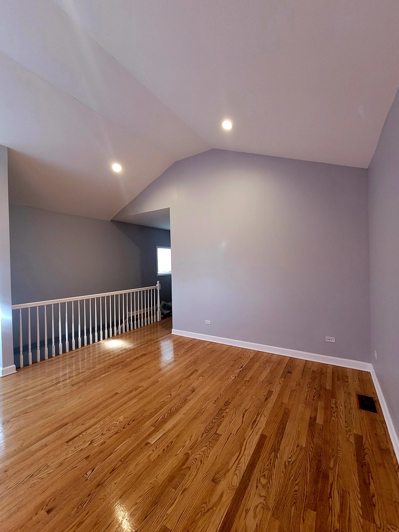 826 E 89TH Street