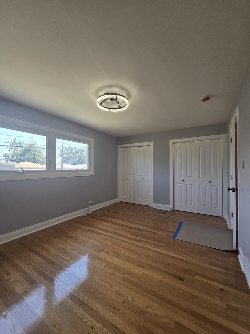 9727 S michigan Avenue S