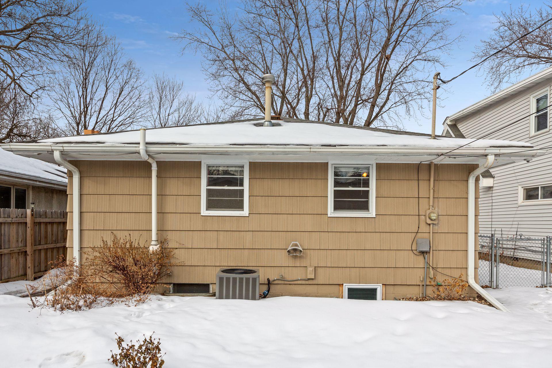 3244 Indiana Avenue N