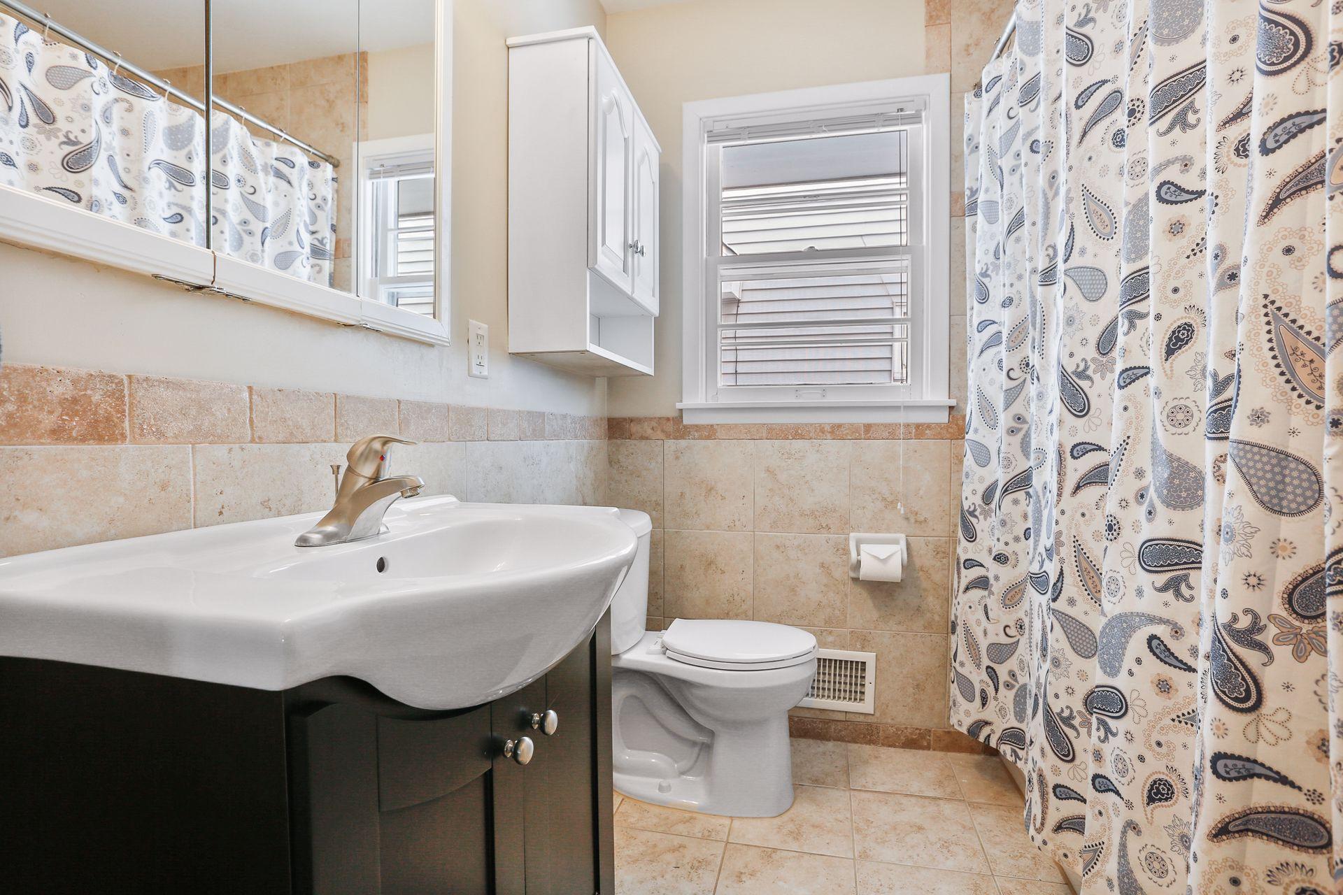 3244 Indiana Avenue N