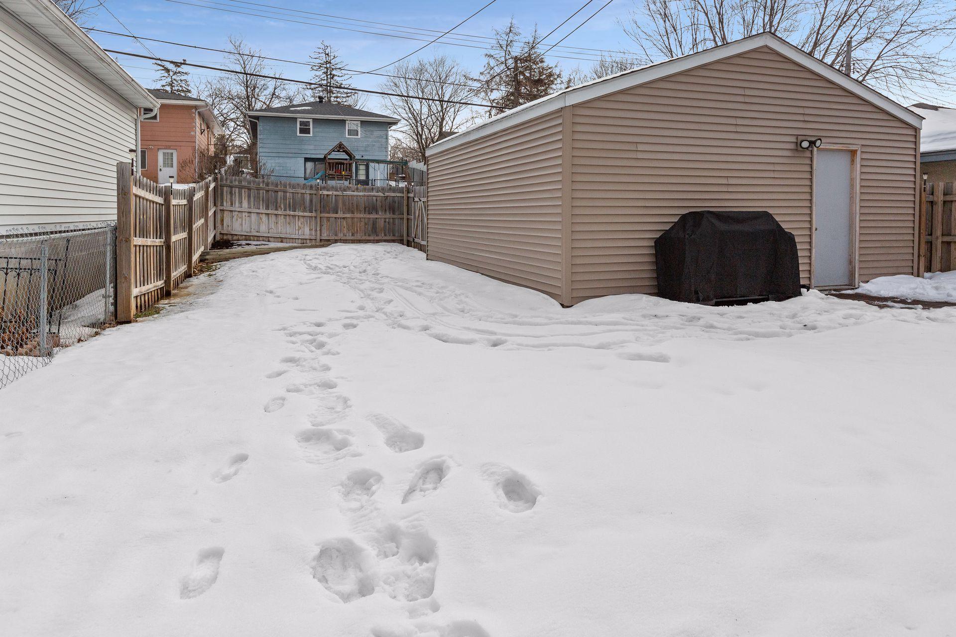 3244 Indiana Avenue N