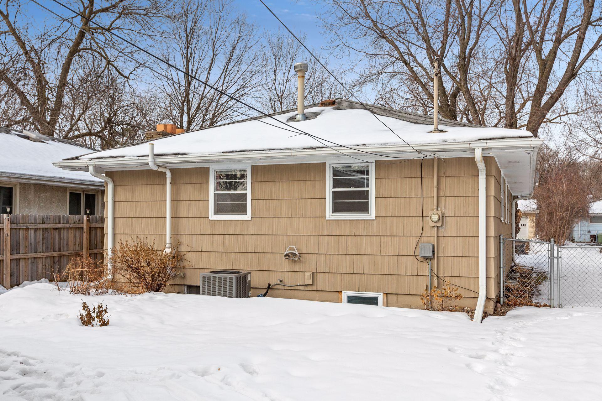 3244 Indiana Avenue N