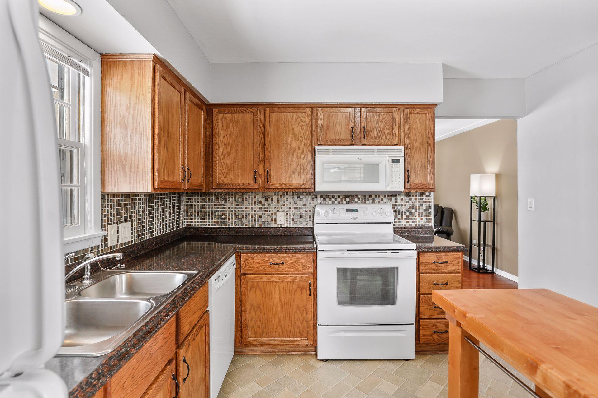 3244 Indiana Avenue N