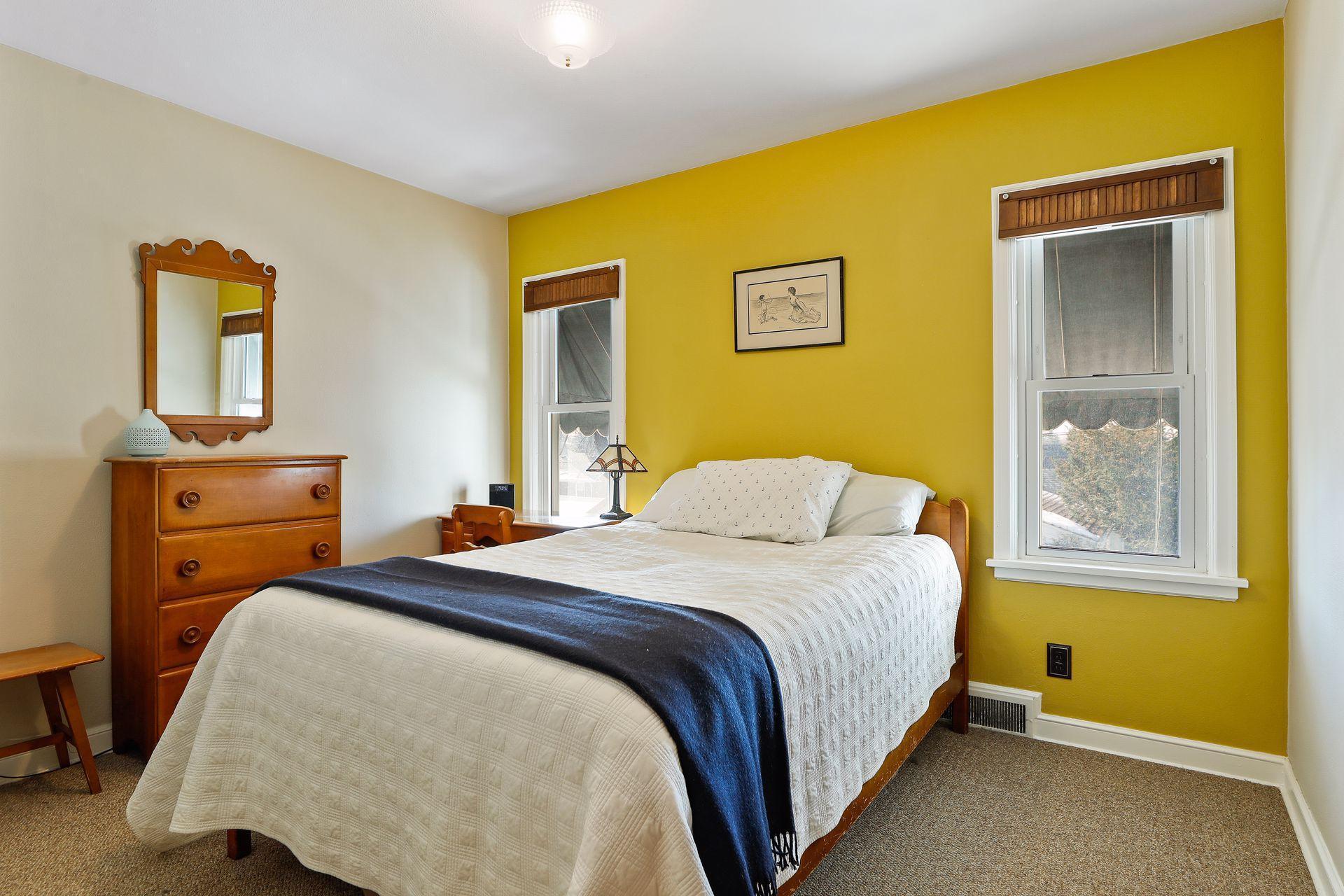 762 Montana Avenue E