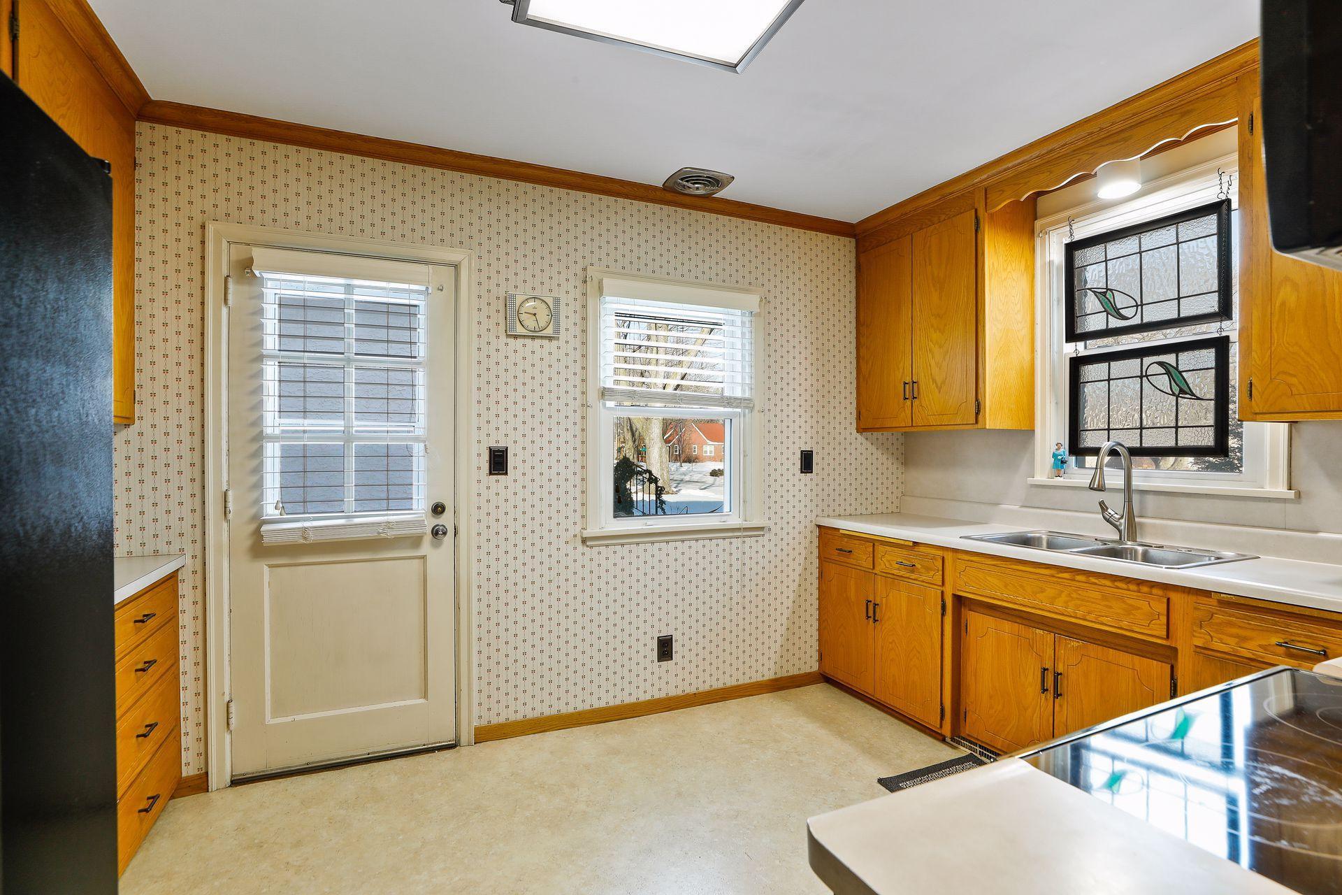 762 Montana Avenue E