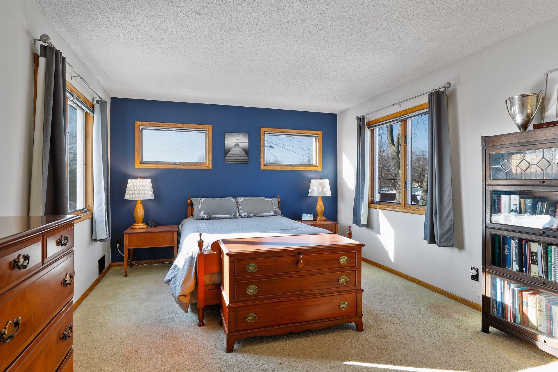 762 Montana Avenue E