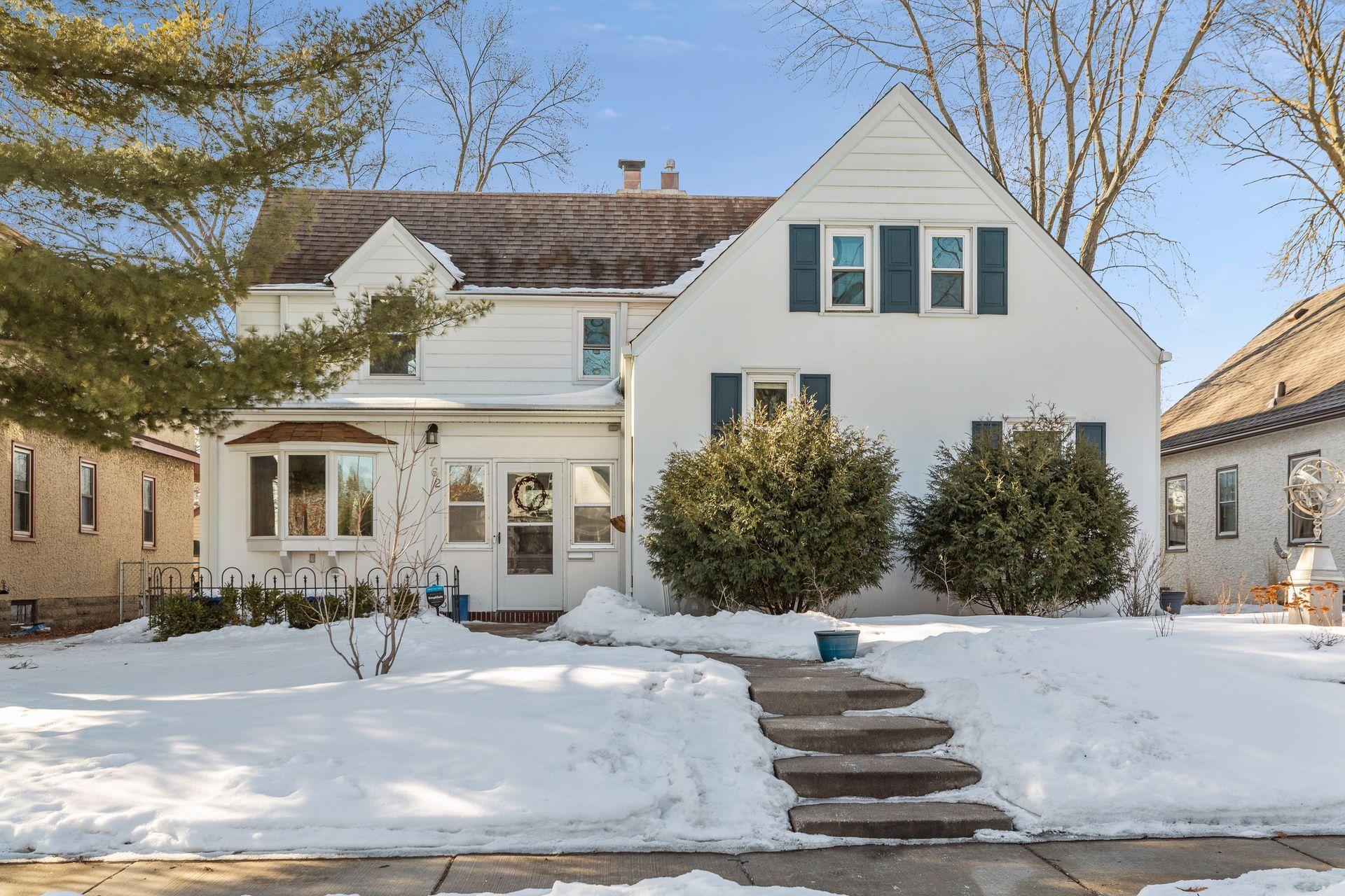 762 Montana Avenue E