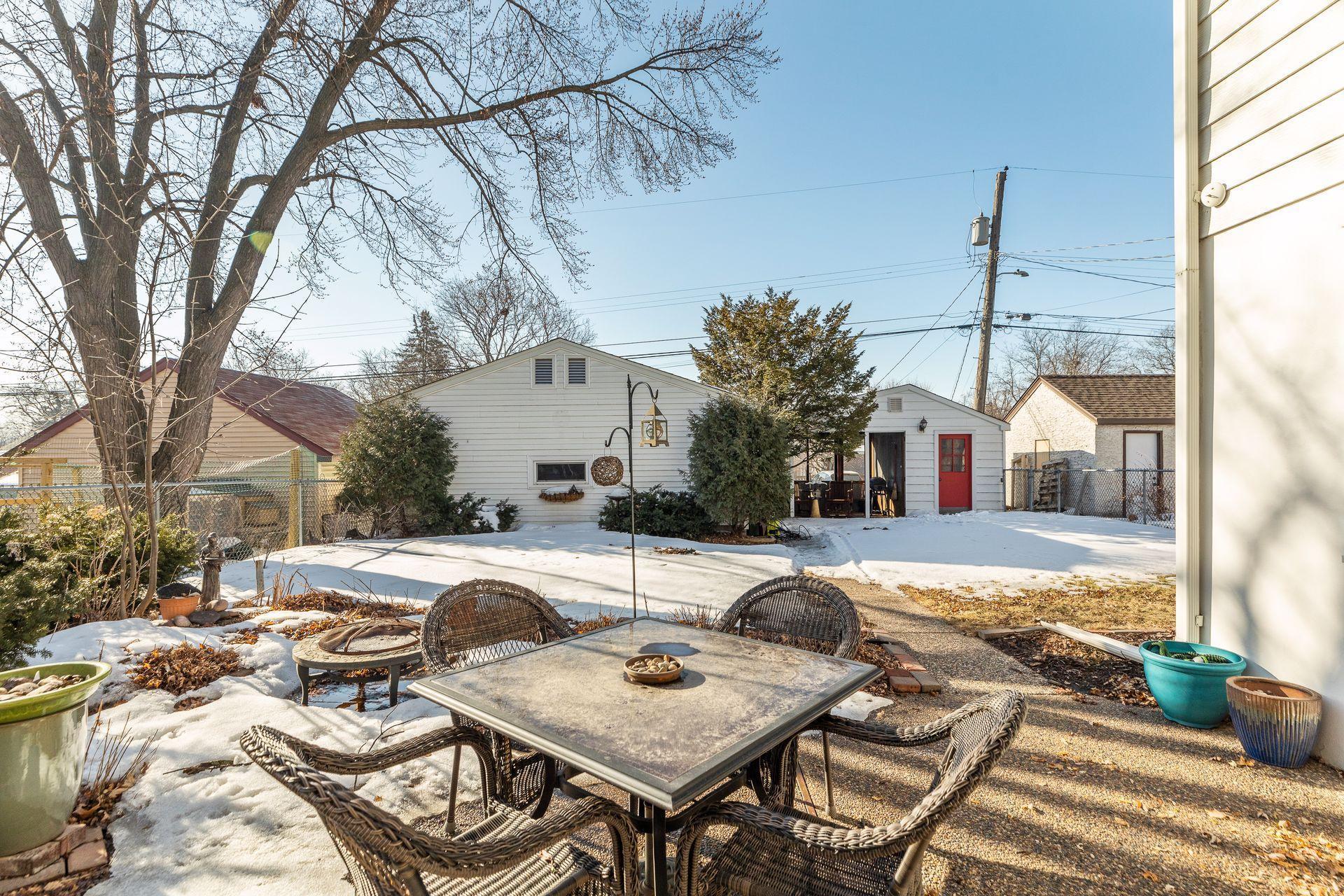 762 Montana Avenue E