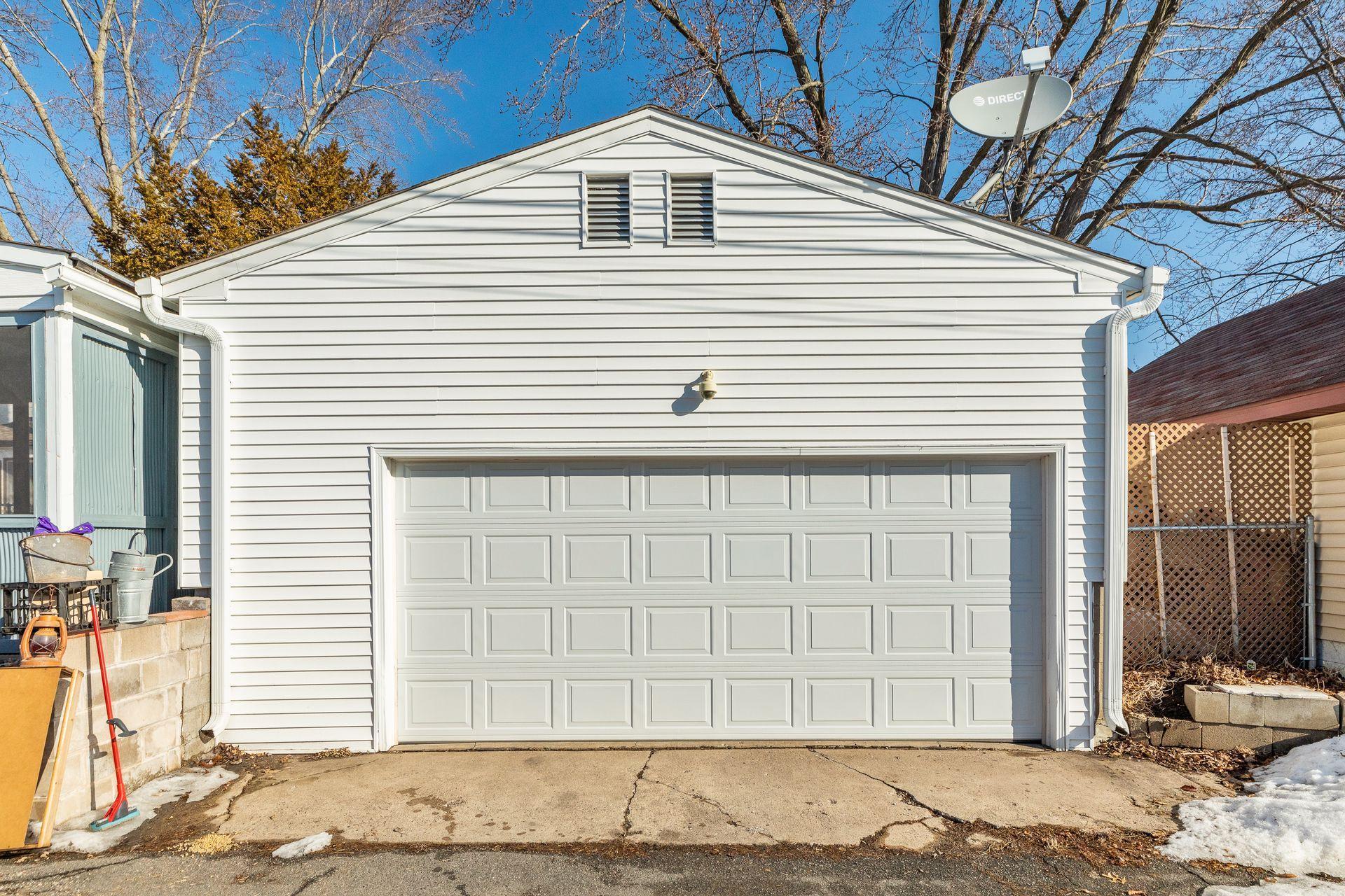 762 Montana Avenue E