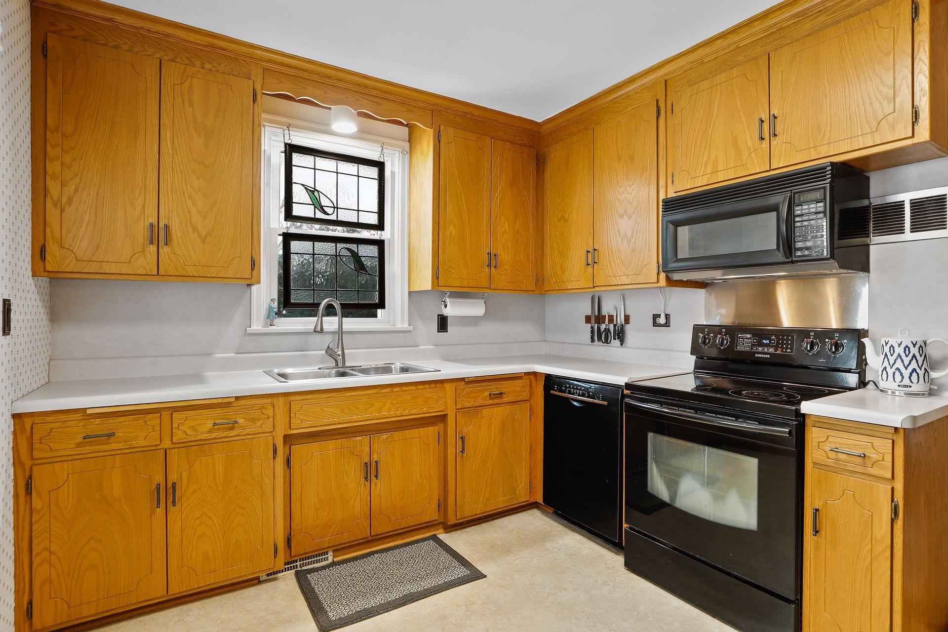 762 Montana Avenue E