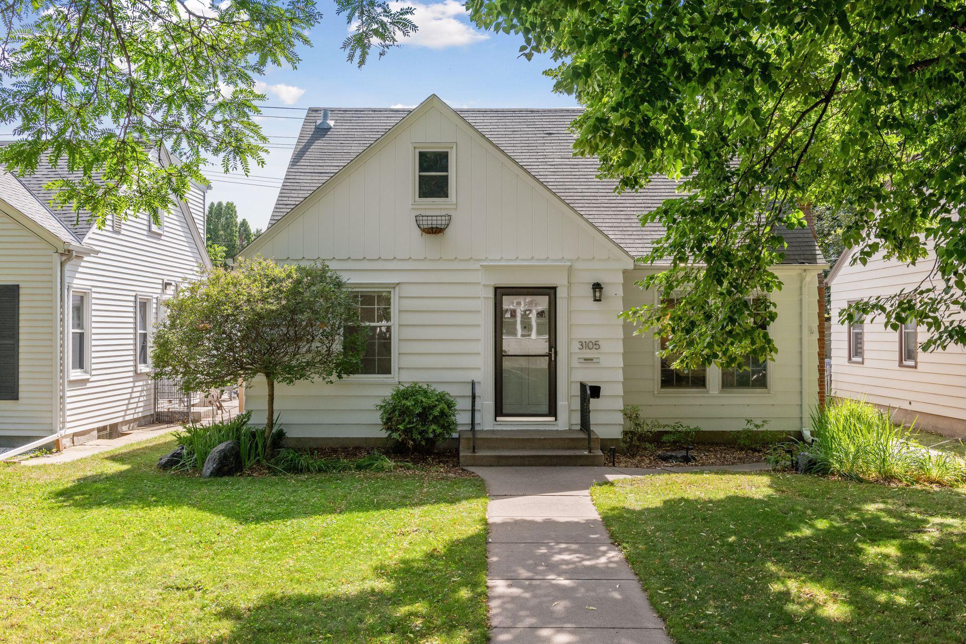 3105 Mckinley Street NE