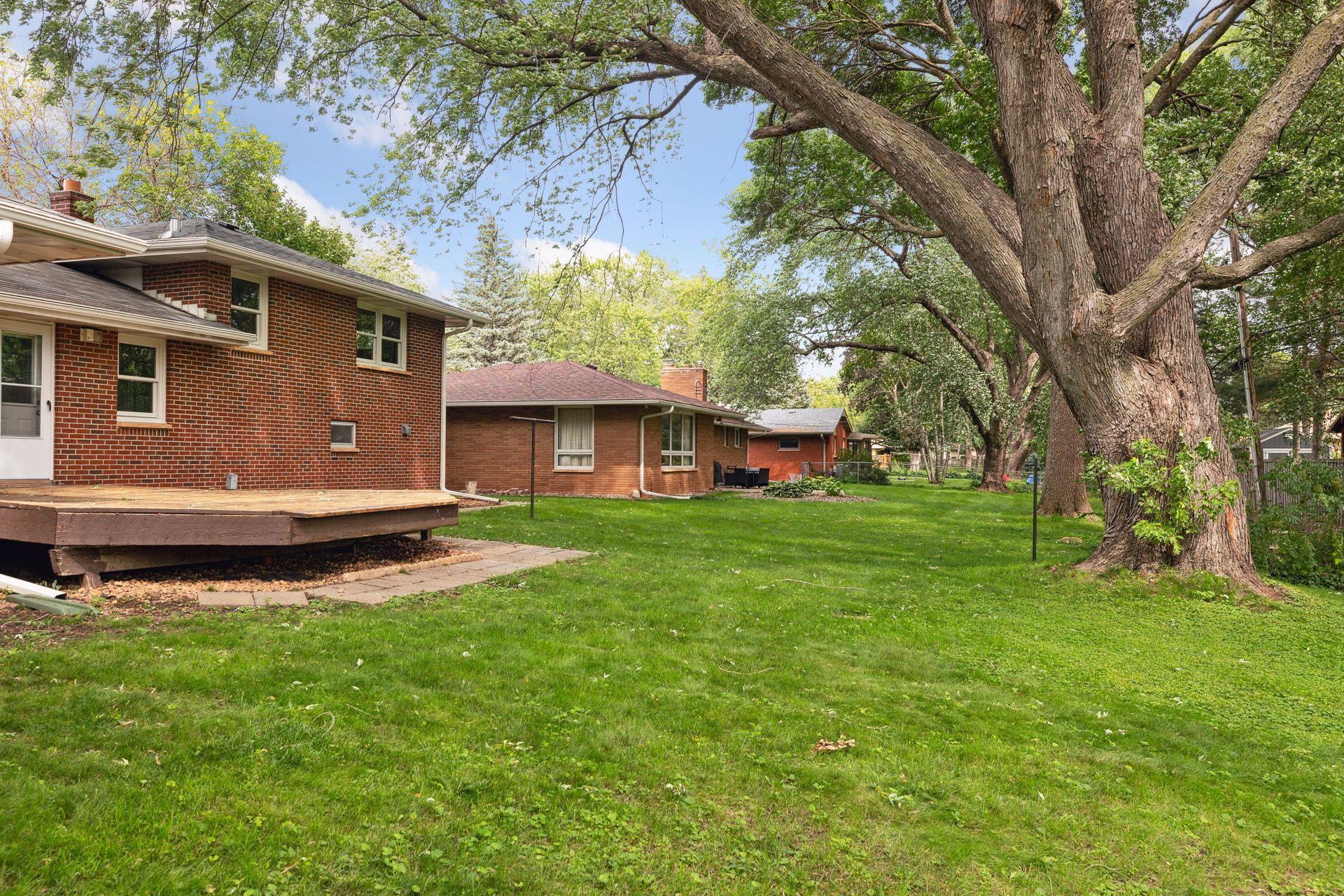 1686 Skillman Avenue W