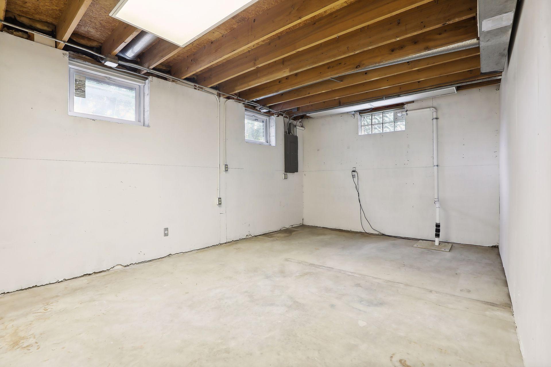 1686 Skillman Avenue W