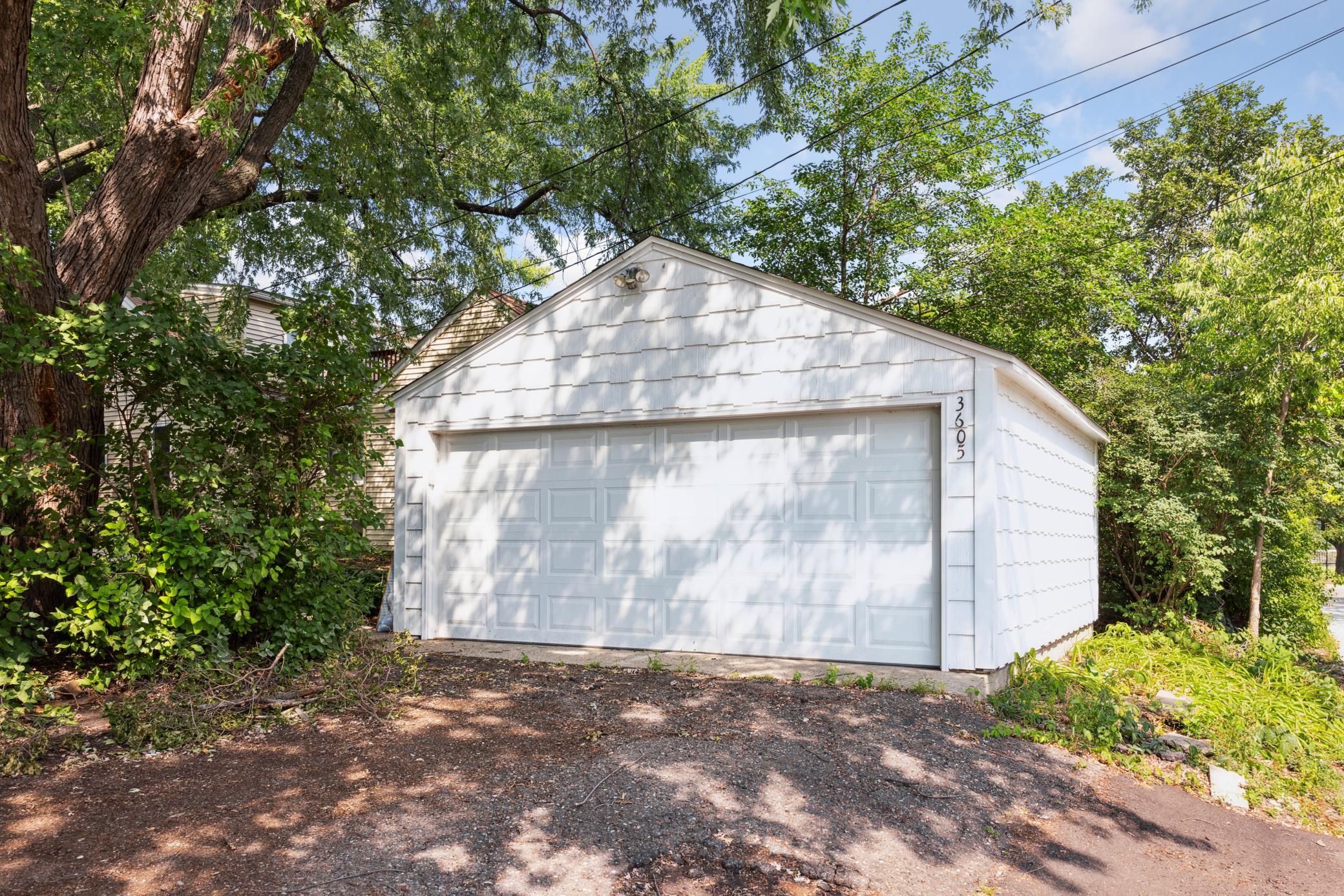 3605 Quebec Avenue S