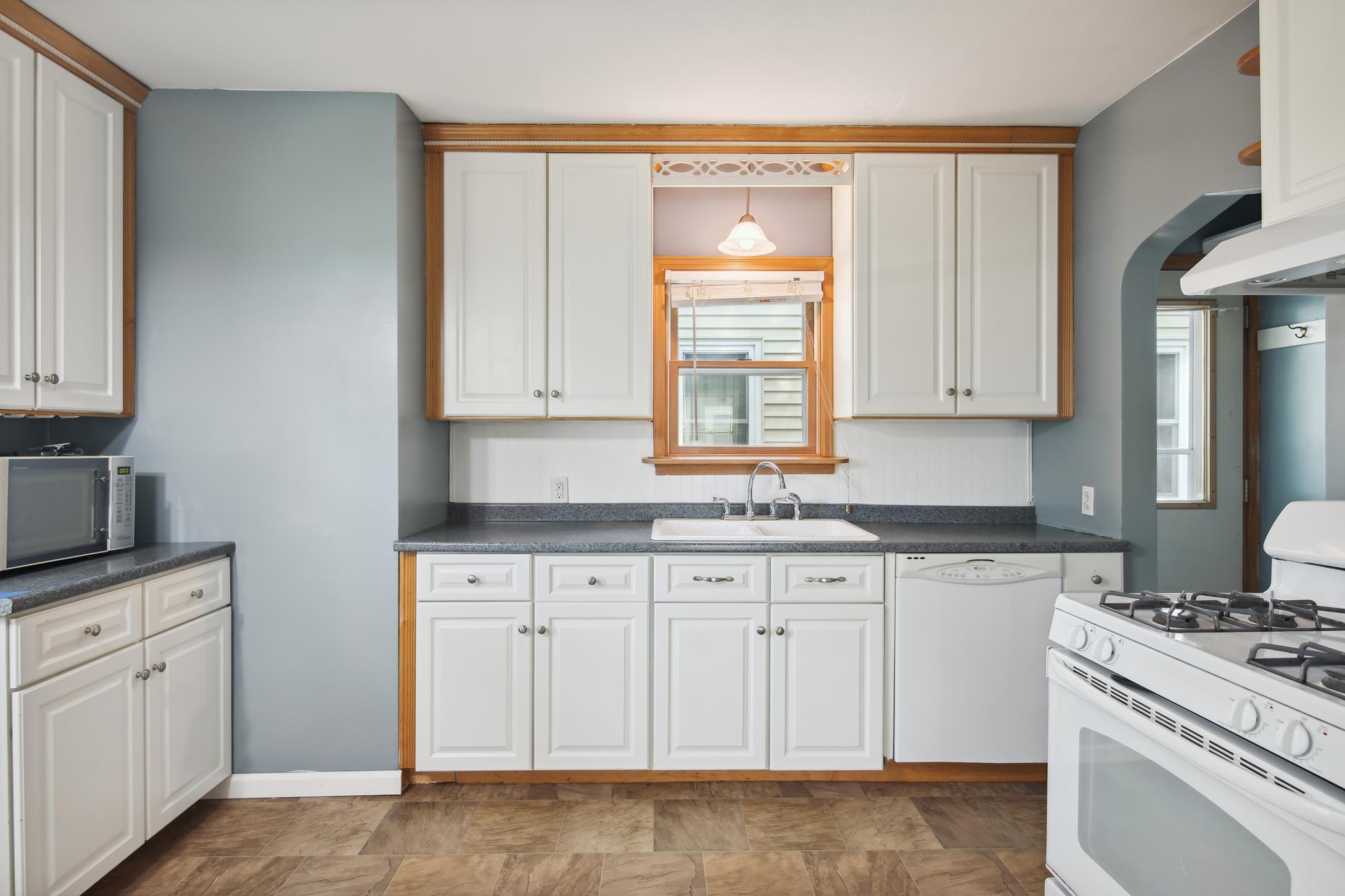 3605 Quebec Avenue S