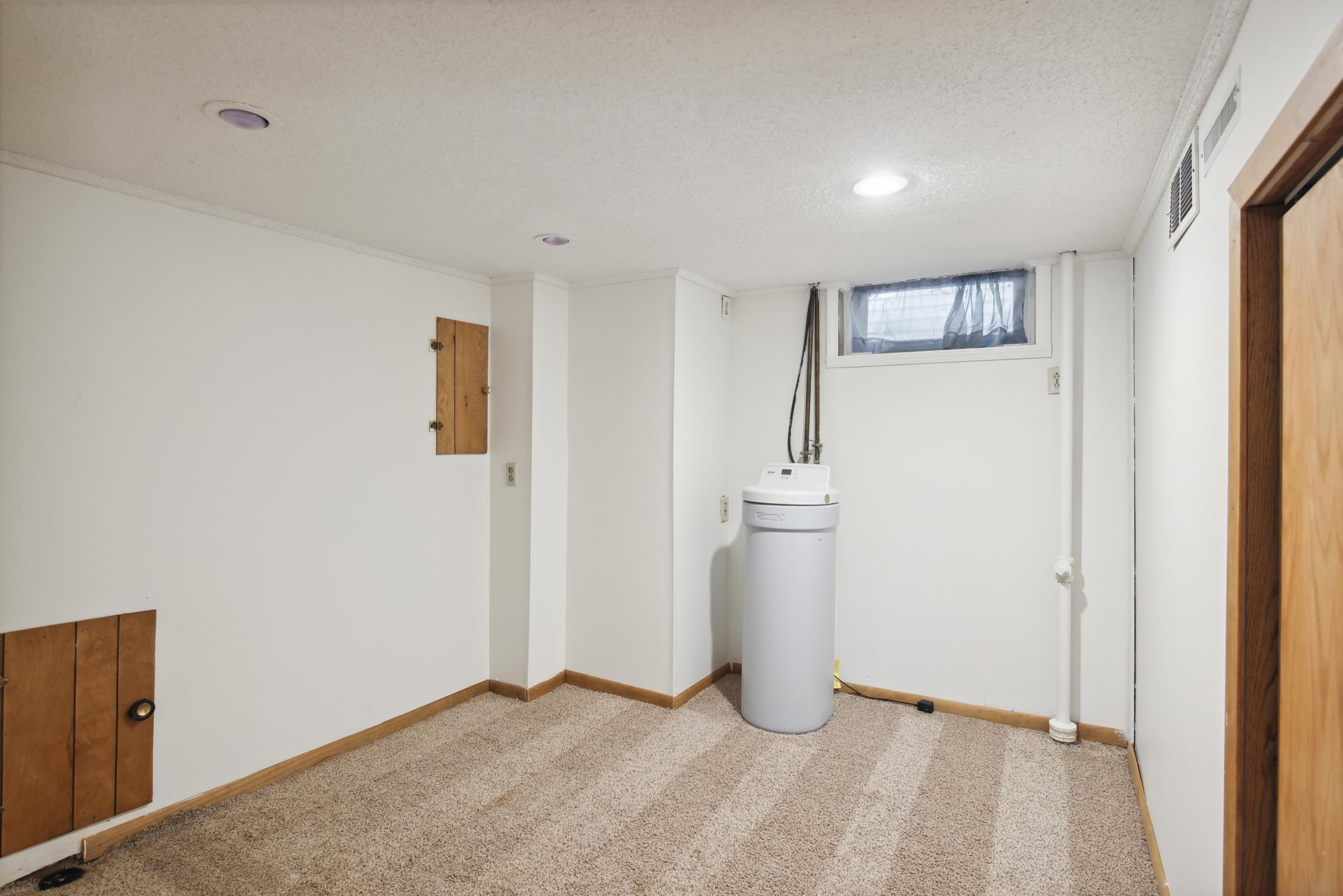 3605 Quebec Avenue S