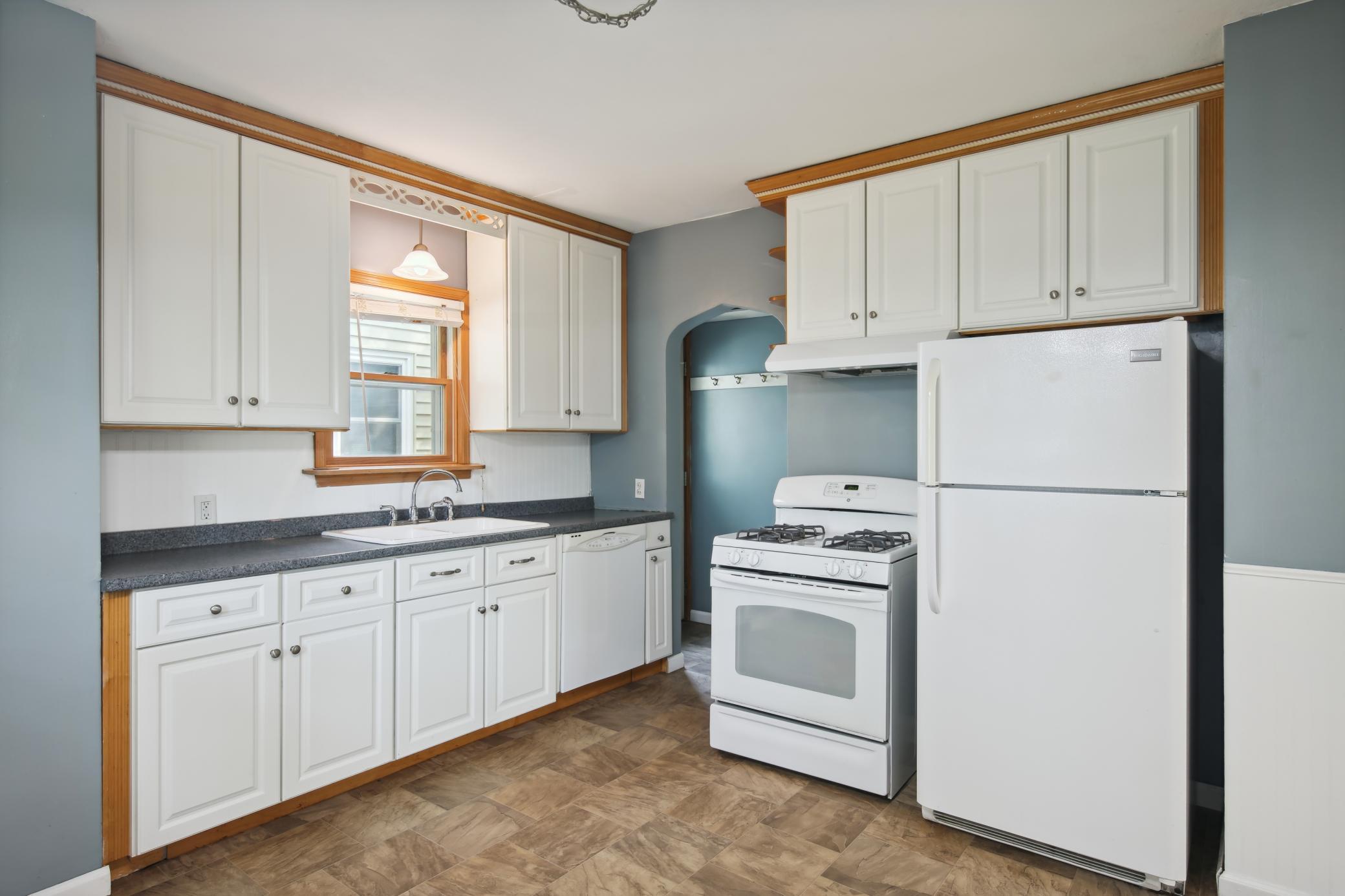 3605 Quebec Avenue S