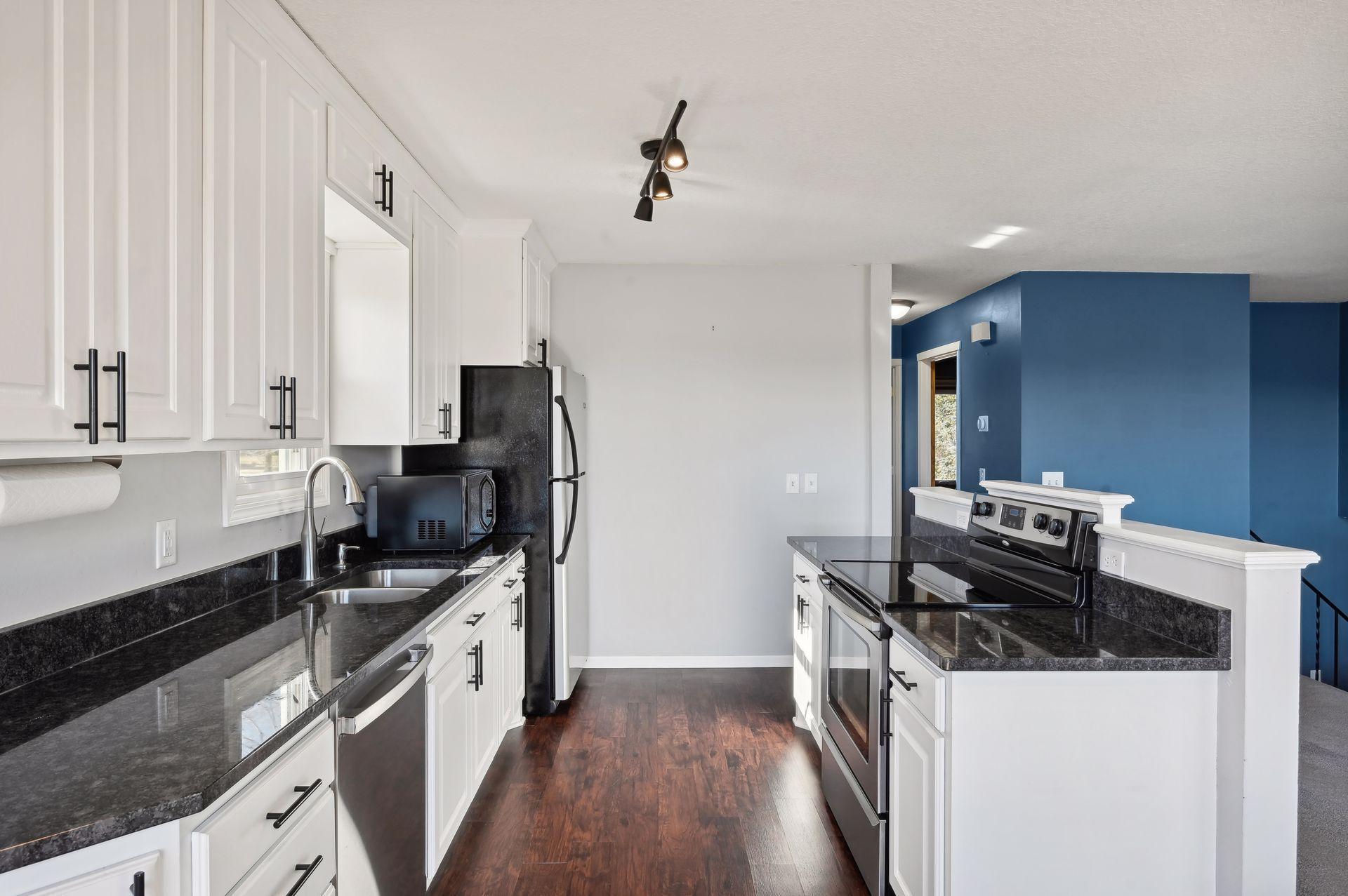 10680 Lancaster Lane N