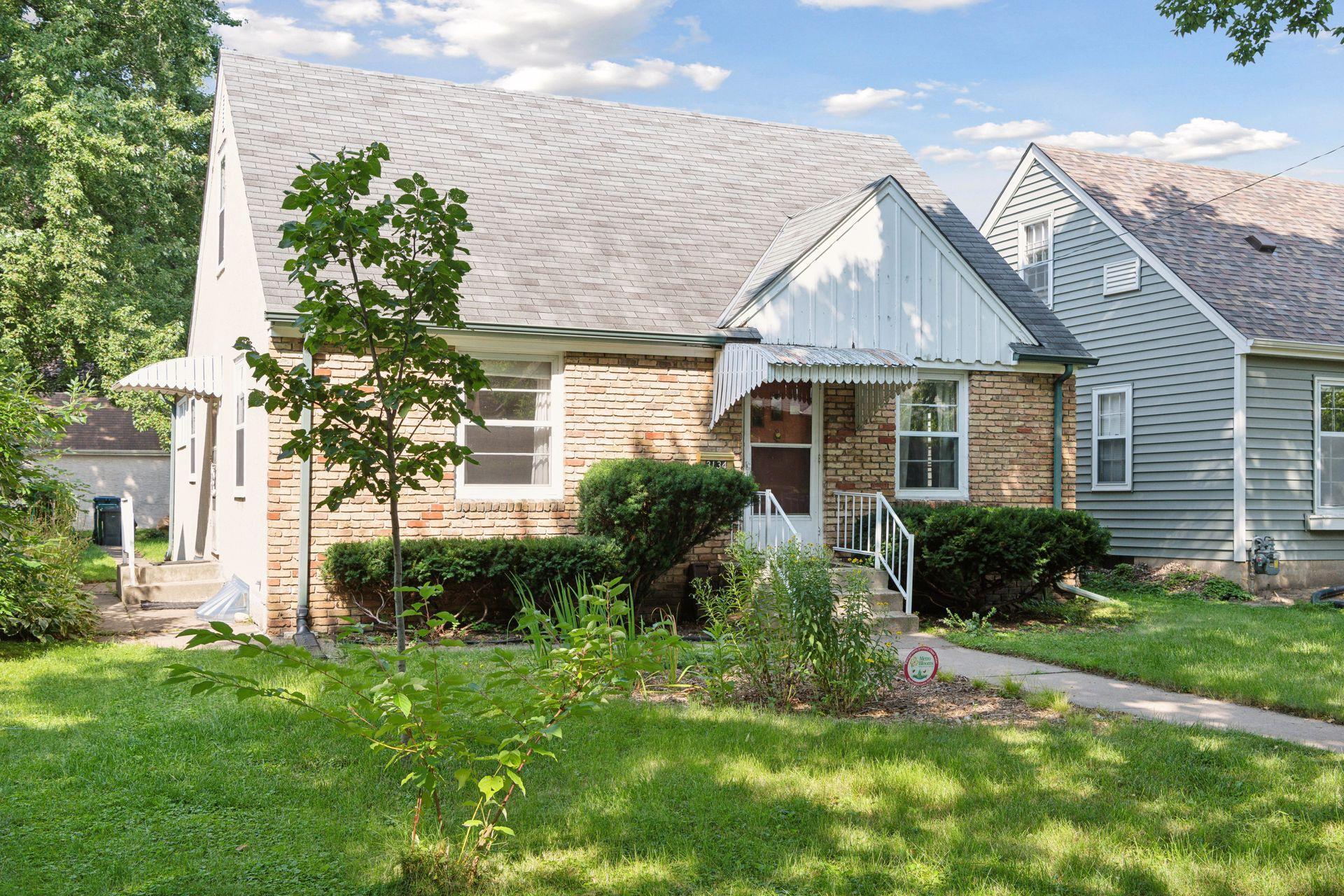 3134 Hayes Street NE