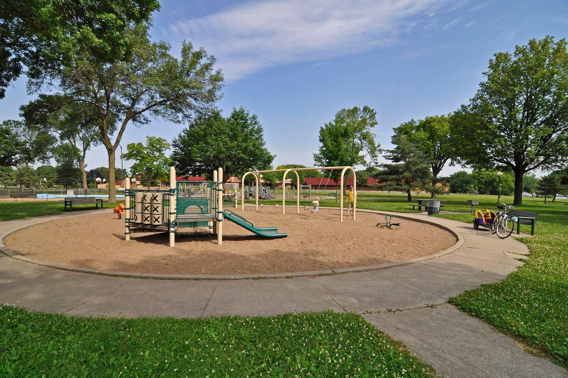 3134 Hayes Street NE