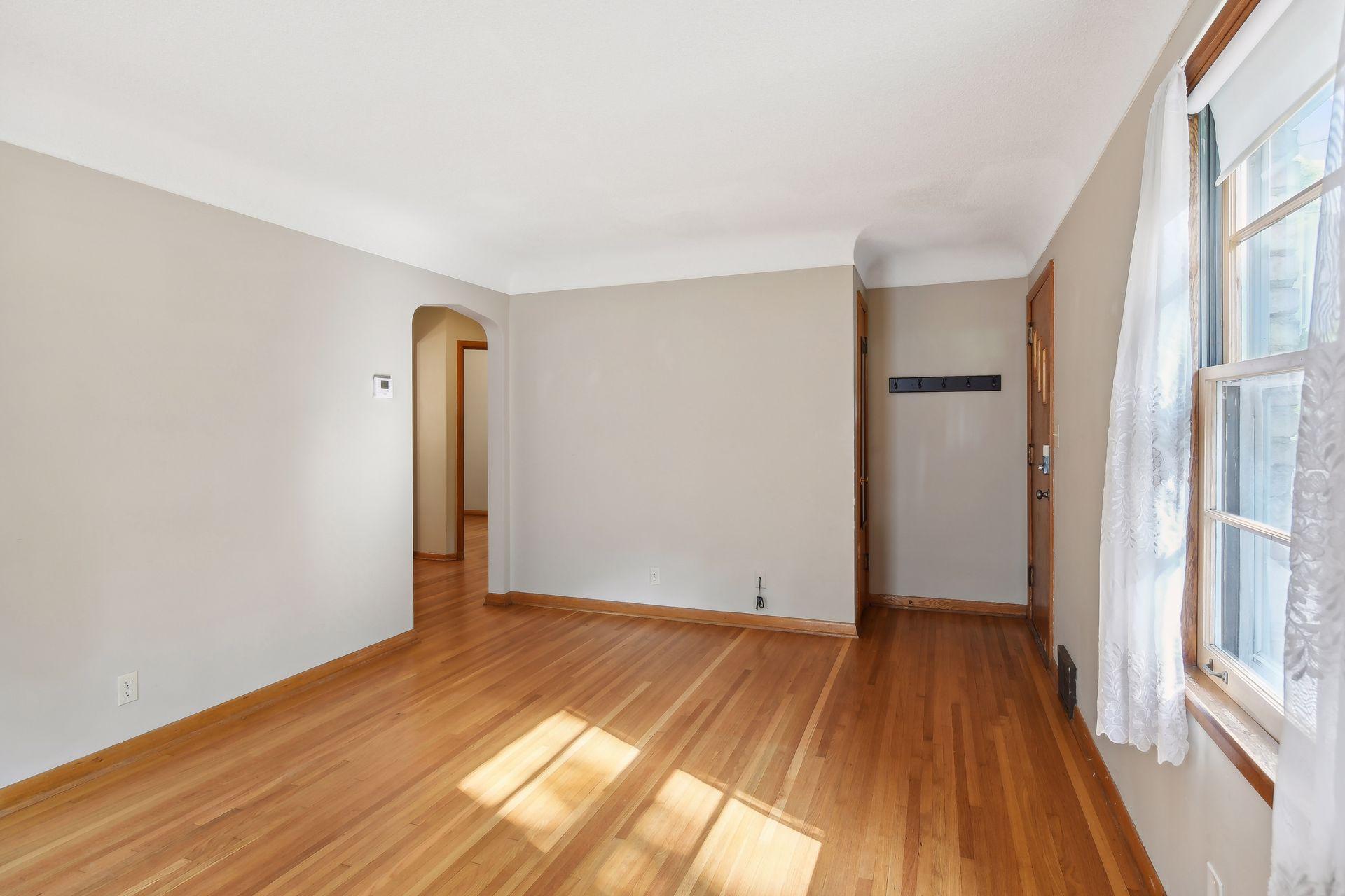 3134 Hayes Street NE