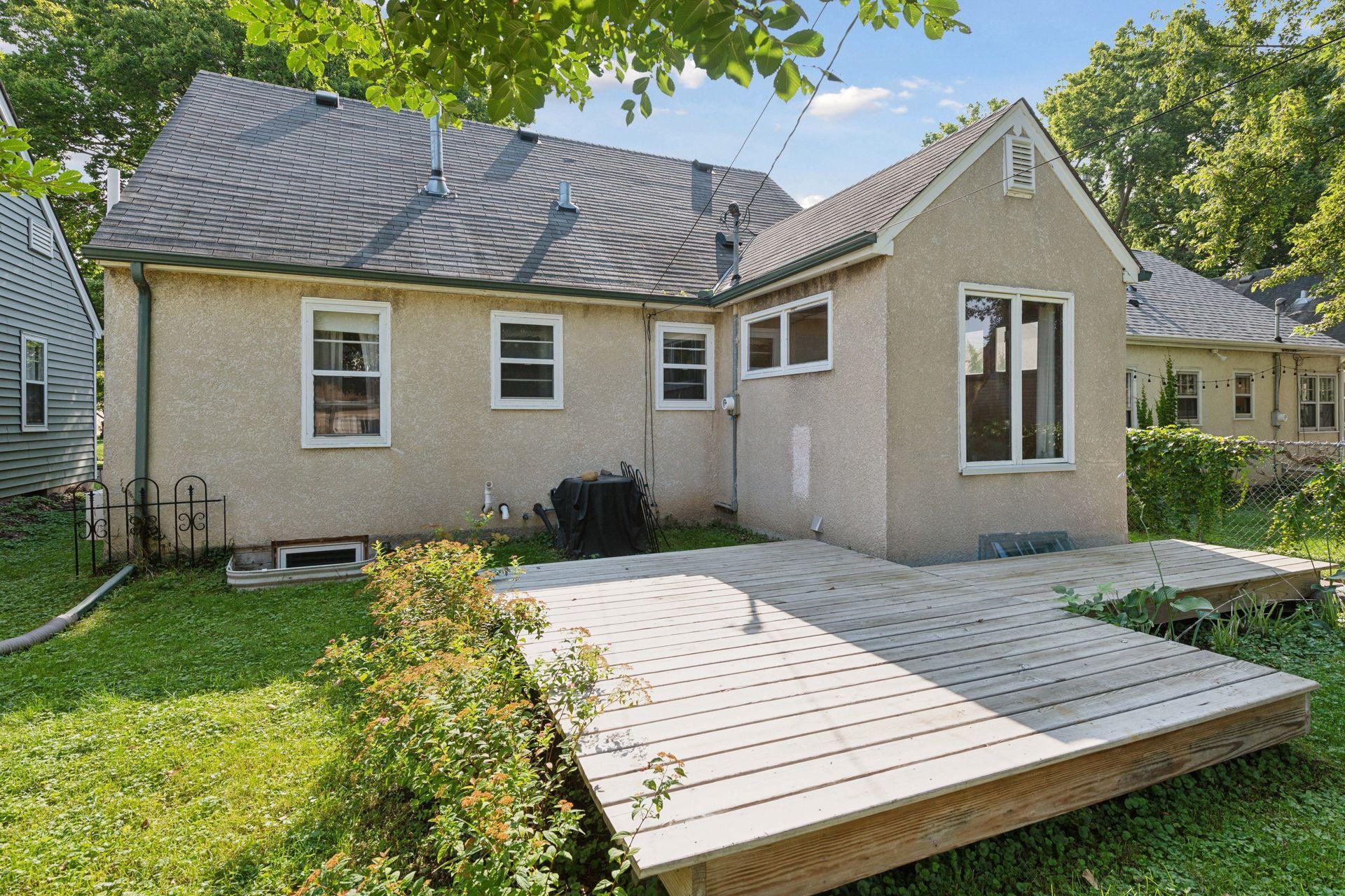 3134 Hayes Street NE