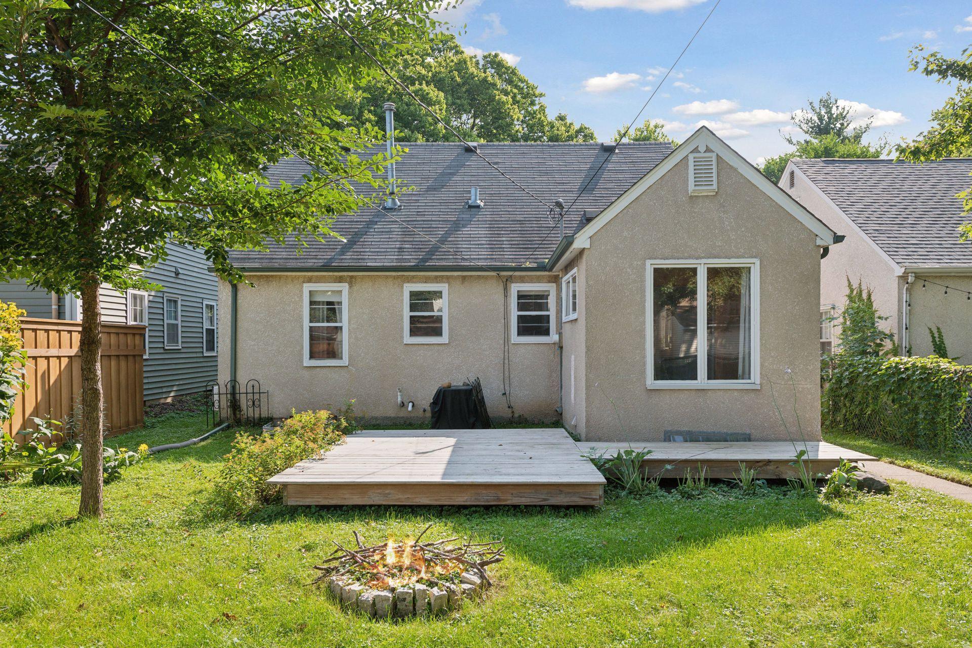 3134 Hayes Street NE