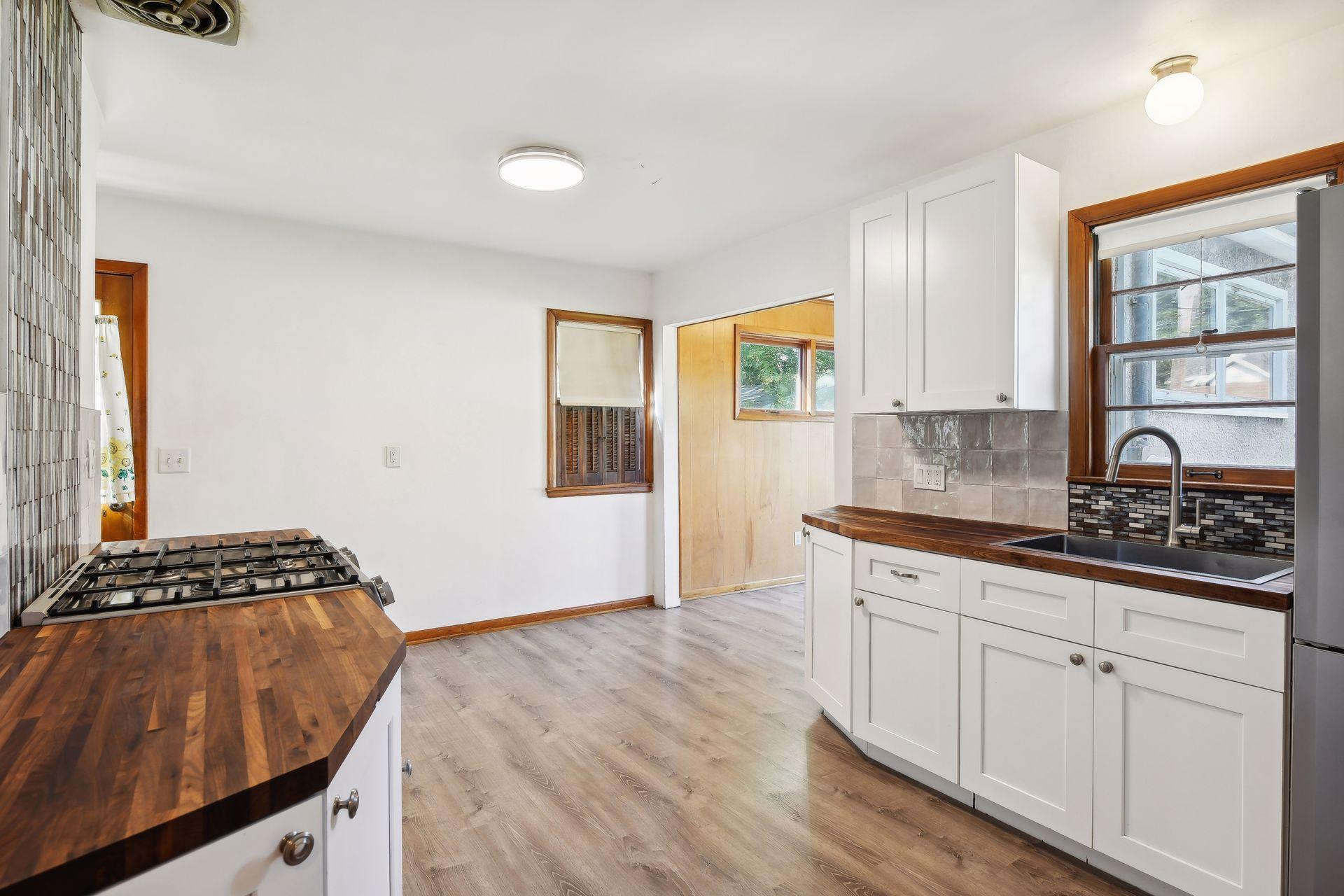 3134 Hayes Street NE