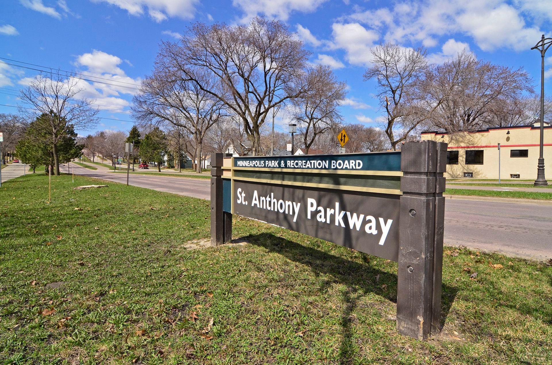 3134 Hayes Street NE