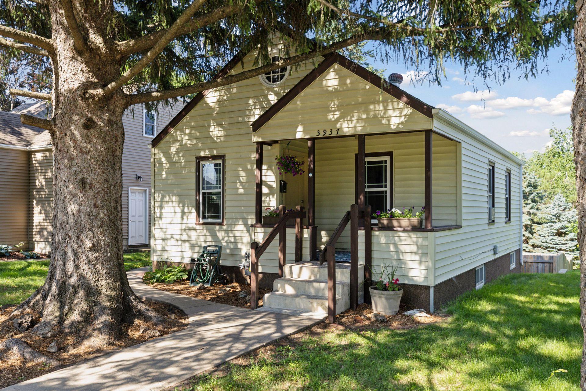 3937 Scott Avenue N