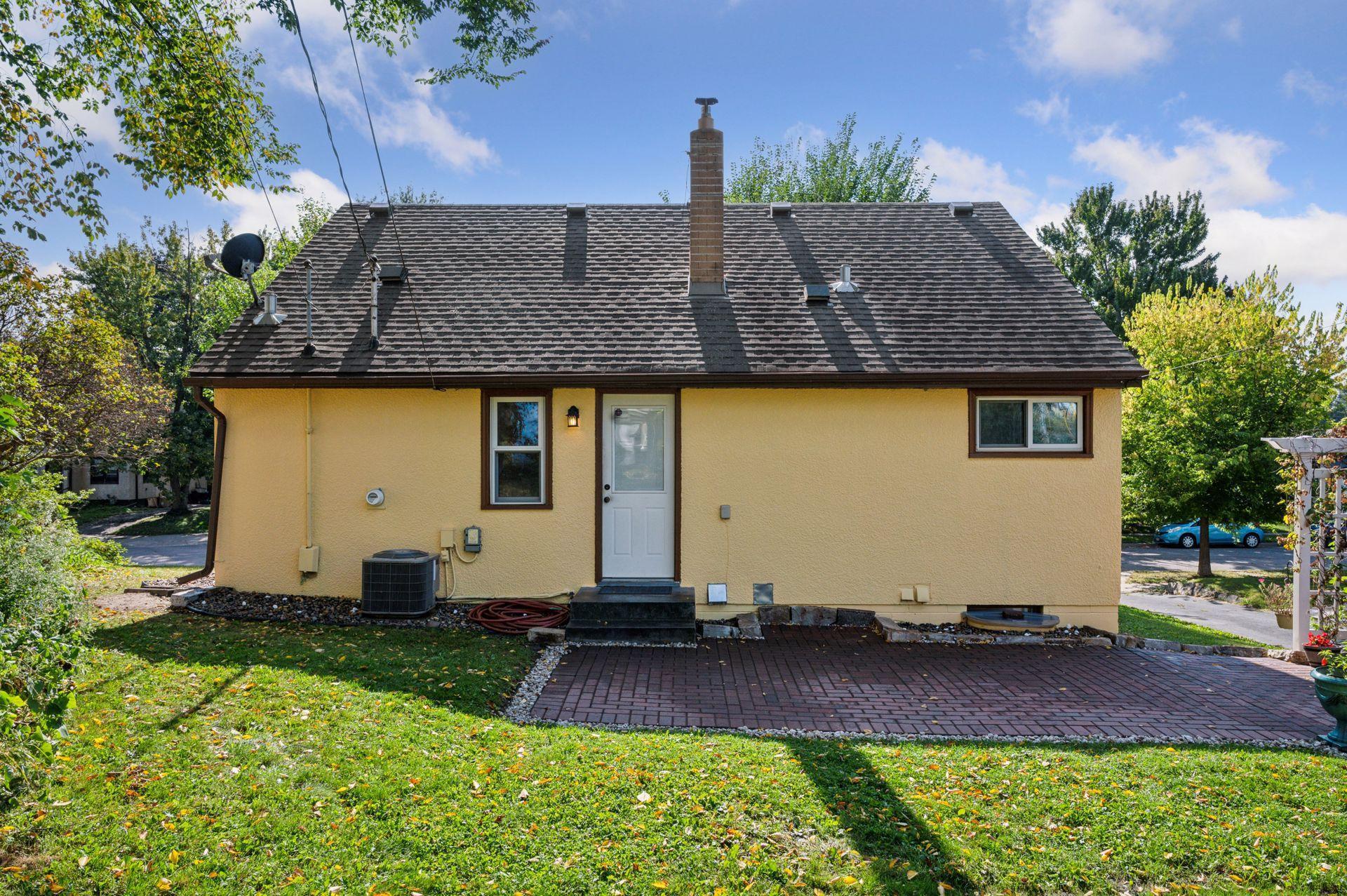 604 Gotzian Street