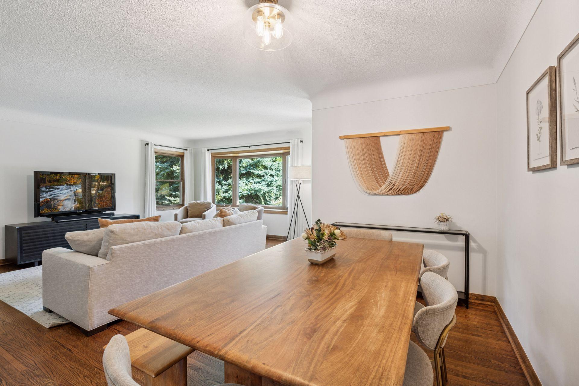 2648 Yosemite Avenue S